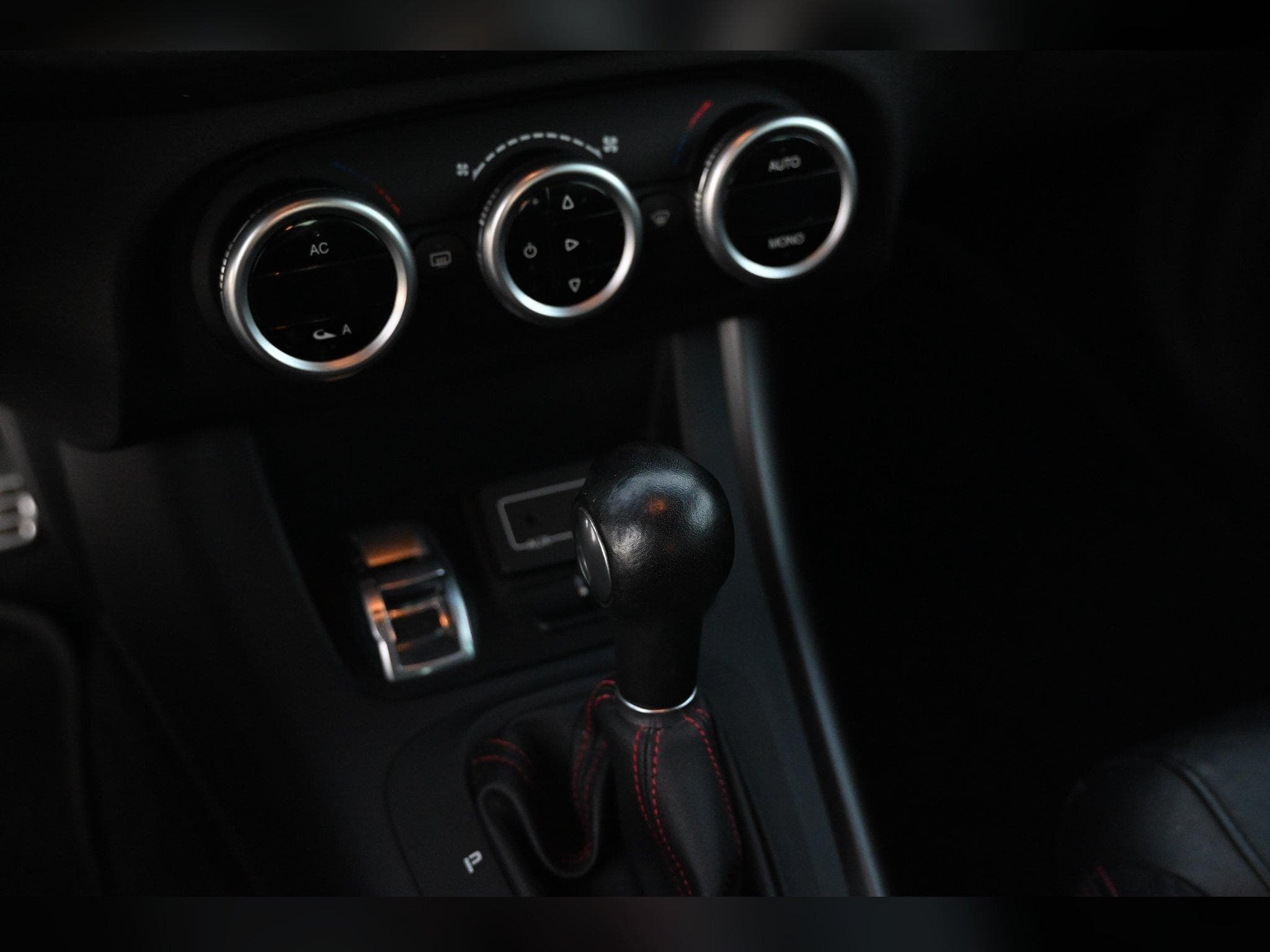 Alfa-Romeo Giulietta 1.6 JTDm (2016) - Foto 9