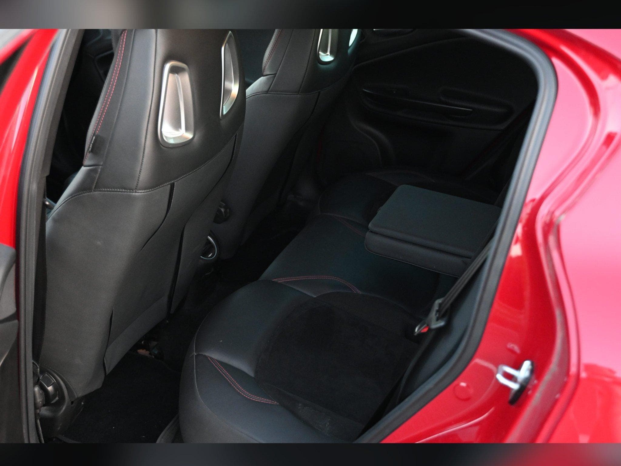 Alfa-Romeo Giulietta 1.6 JTDm (2016) - Foto 11
