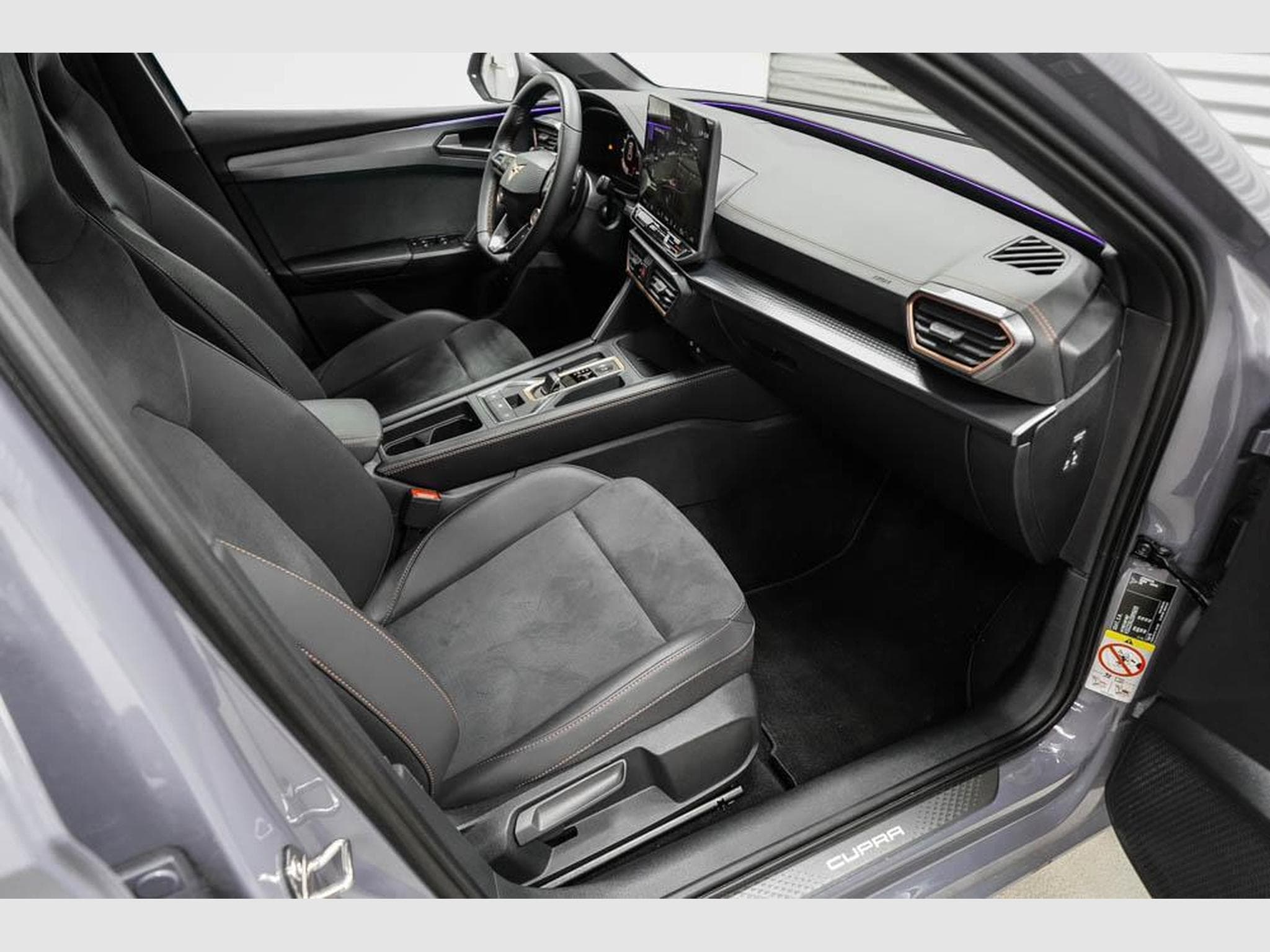 Cupra Leon ST 2,0 TSI (2025) - Foto 21