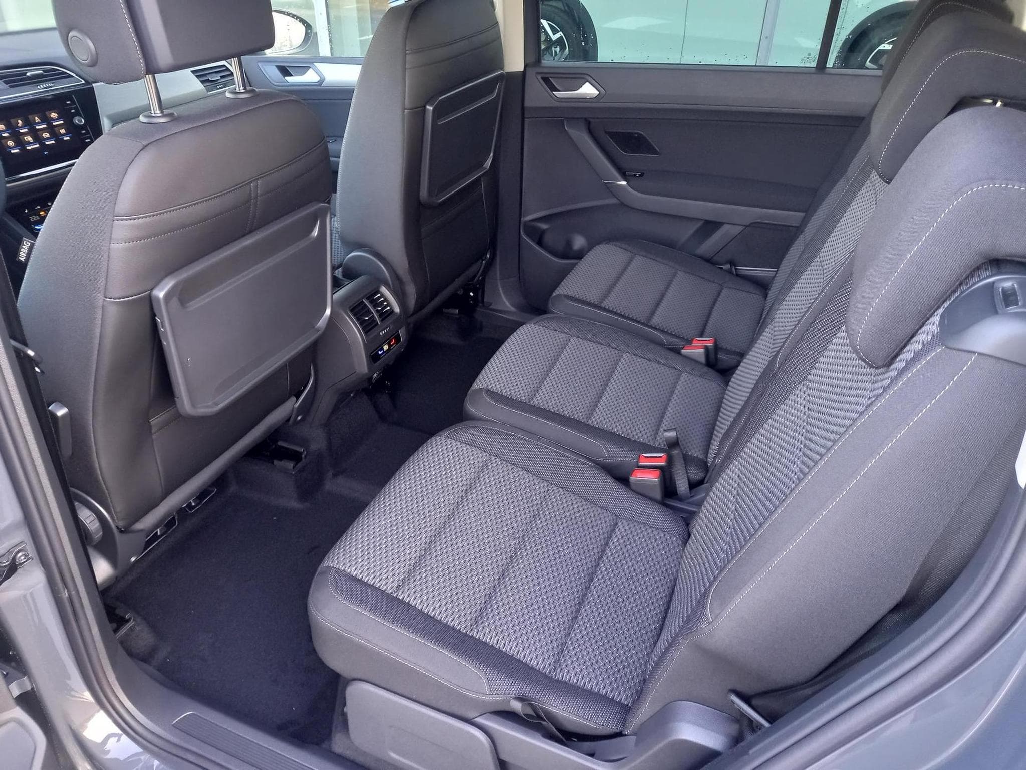 VW Touran Comfortline 1.5 TSI (2026) - Photo 3