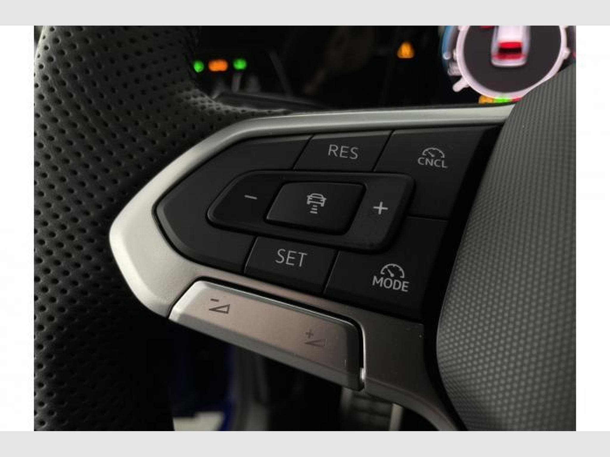 VW Golf Variant R-Line Edition (2026) - Foto 24