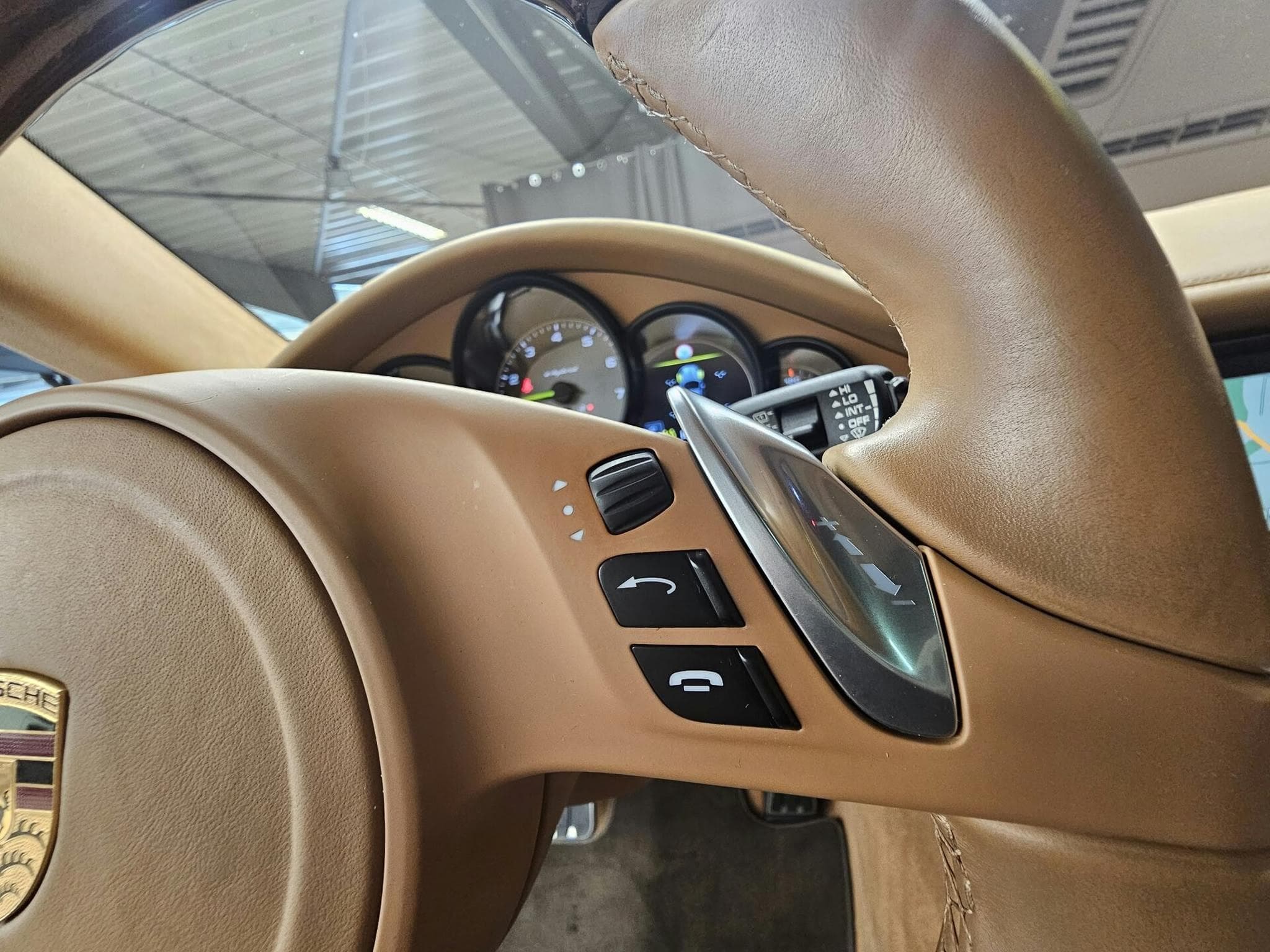 Porsche Panamera 3.0 S HYBRID (2015) - Foto 13