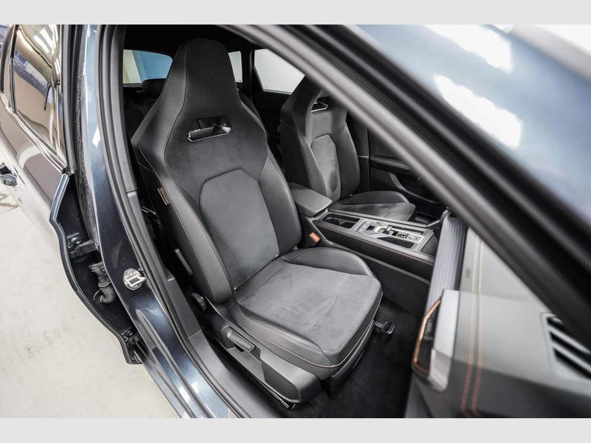 Cupra Leon ST 2,0 TSI (2025) - Foto 21