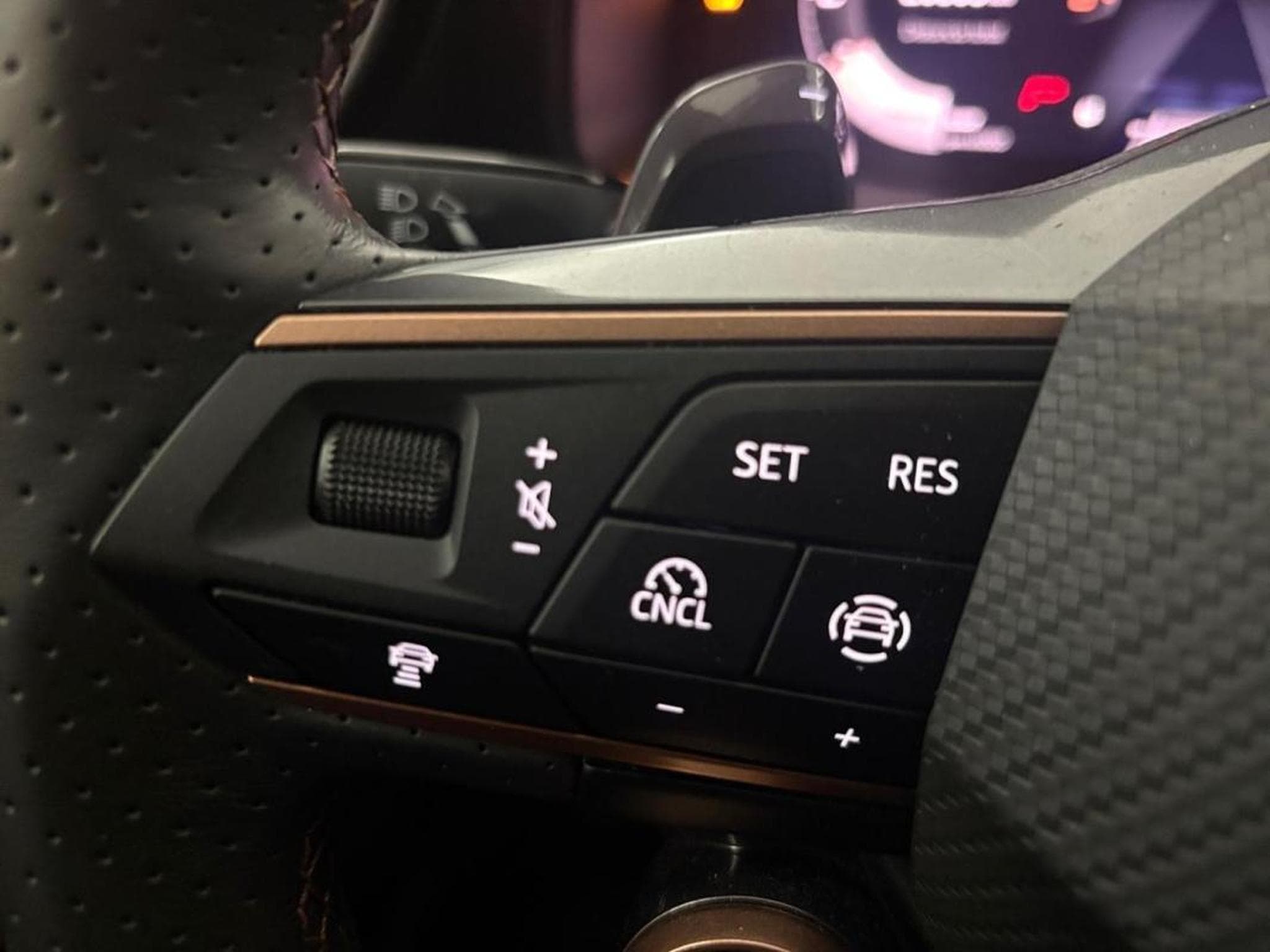 Cupra Leon ST -34% 1.5 eTSI Hybrid 150ch DSG (2025) - Photo 15