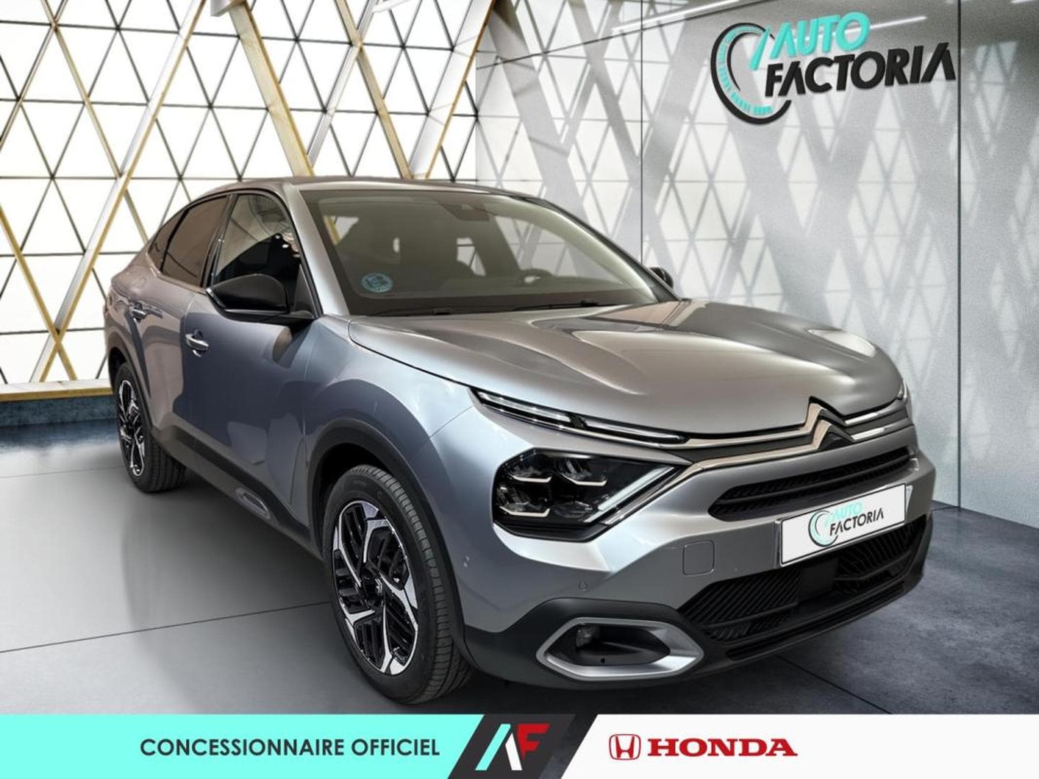 Citroën c4 x -26% 1.5 BlueHDi 130ch MAX (2024) - Photo 4