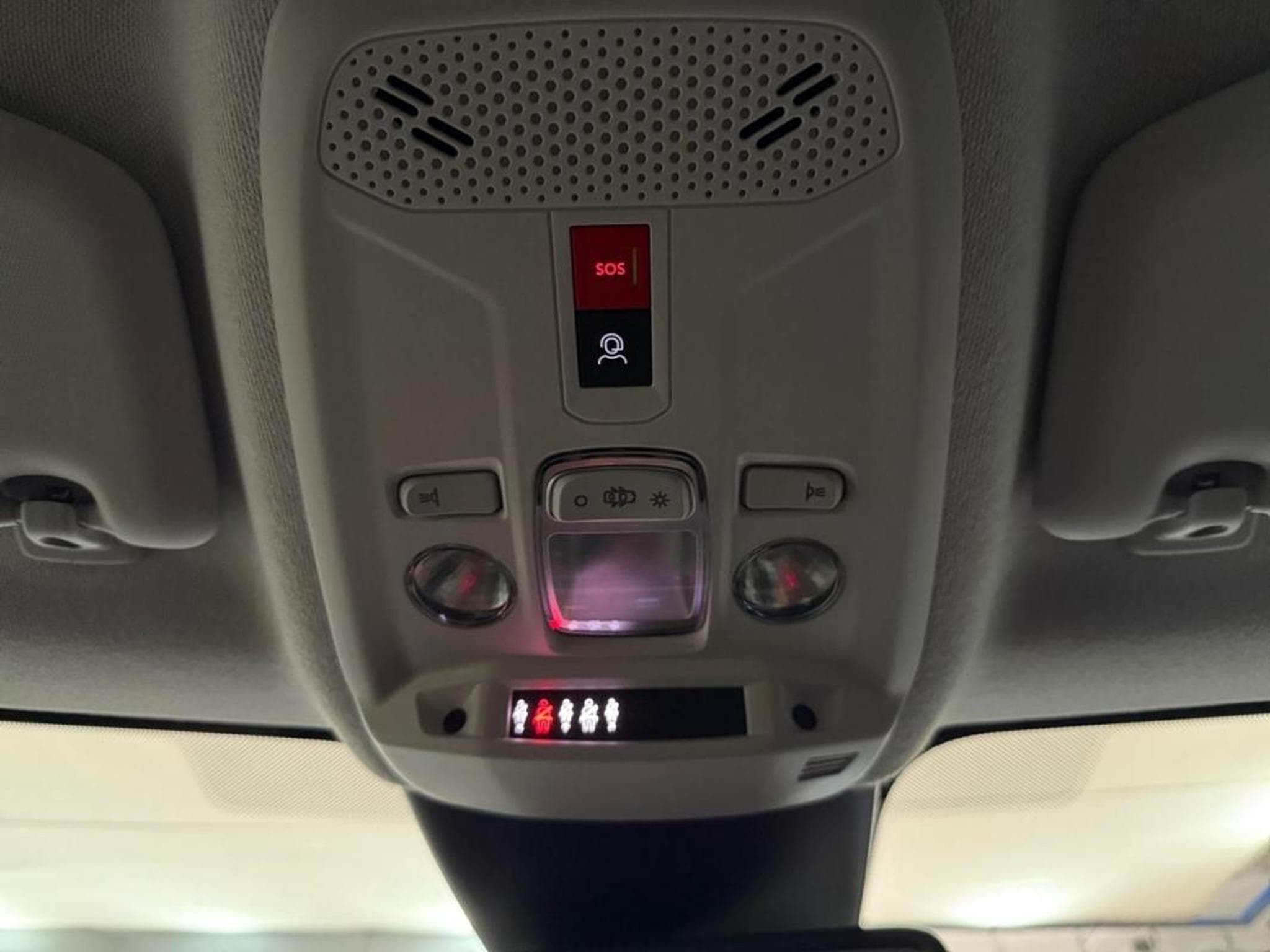 Citroën c4 x -26% 1.5 BlueHDi 130ch MAX (2024) - Photo 23