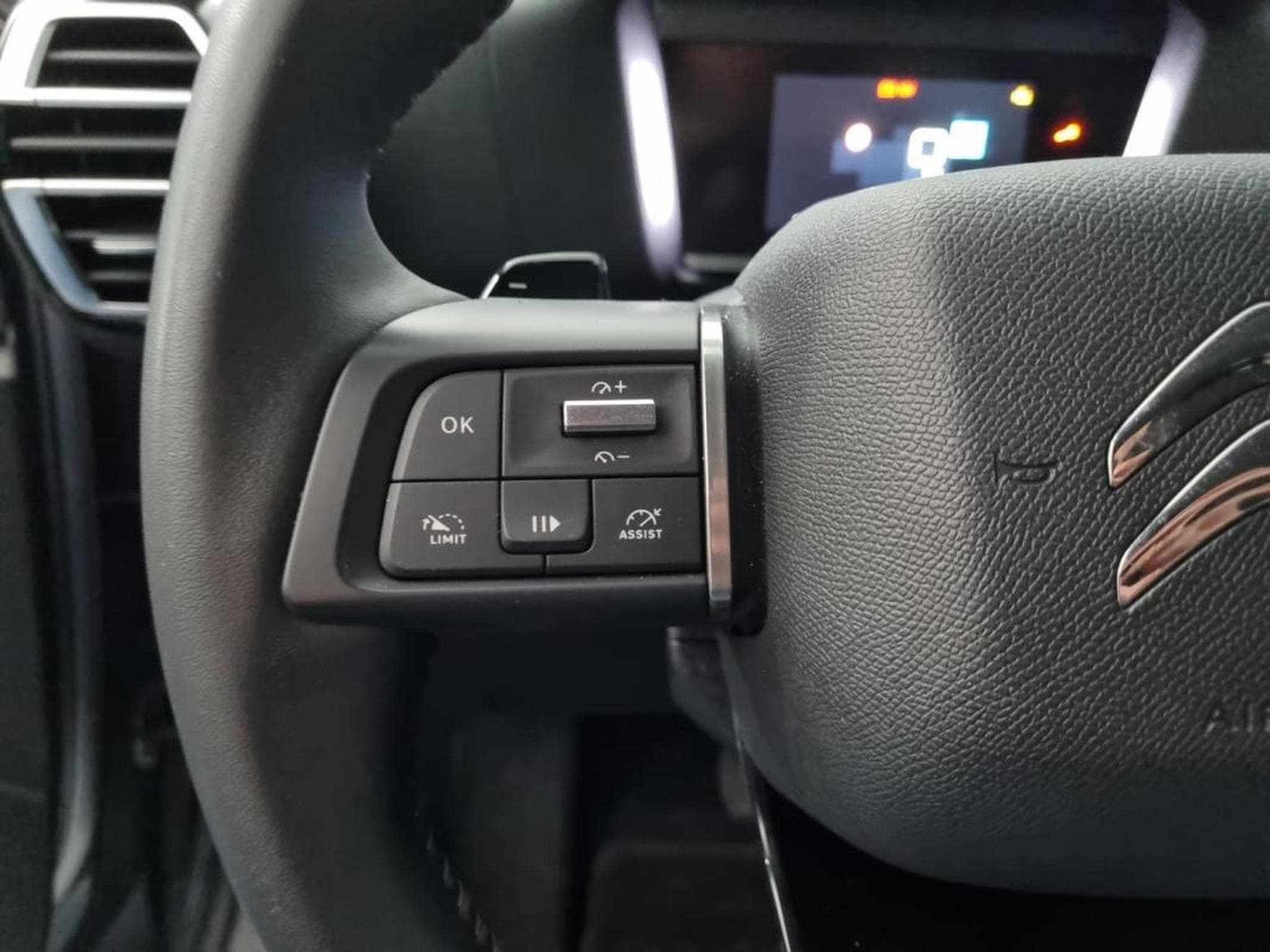 Citroën c4 x -22% 1.5 BlueHDi 130ch PLUS (2024) - Photo 16