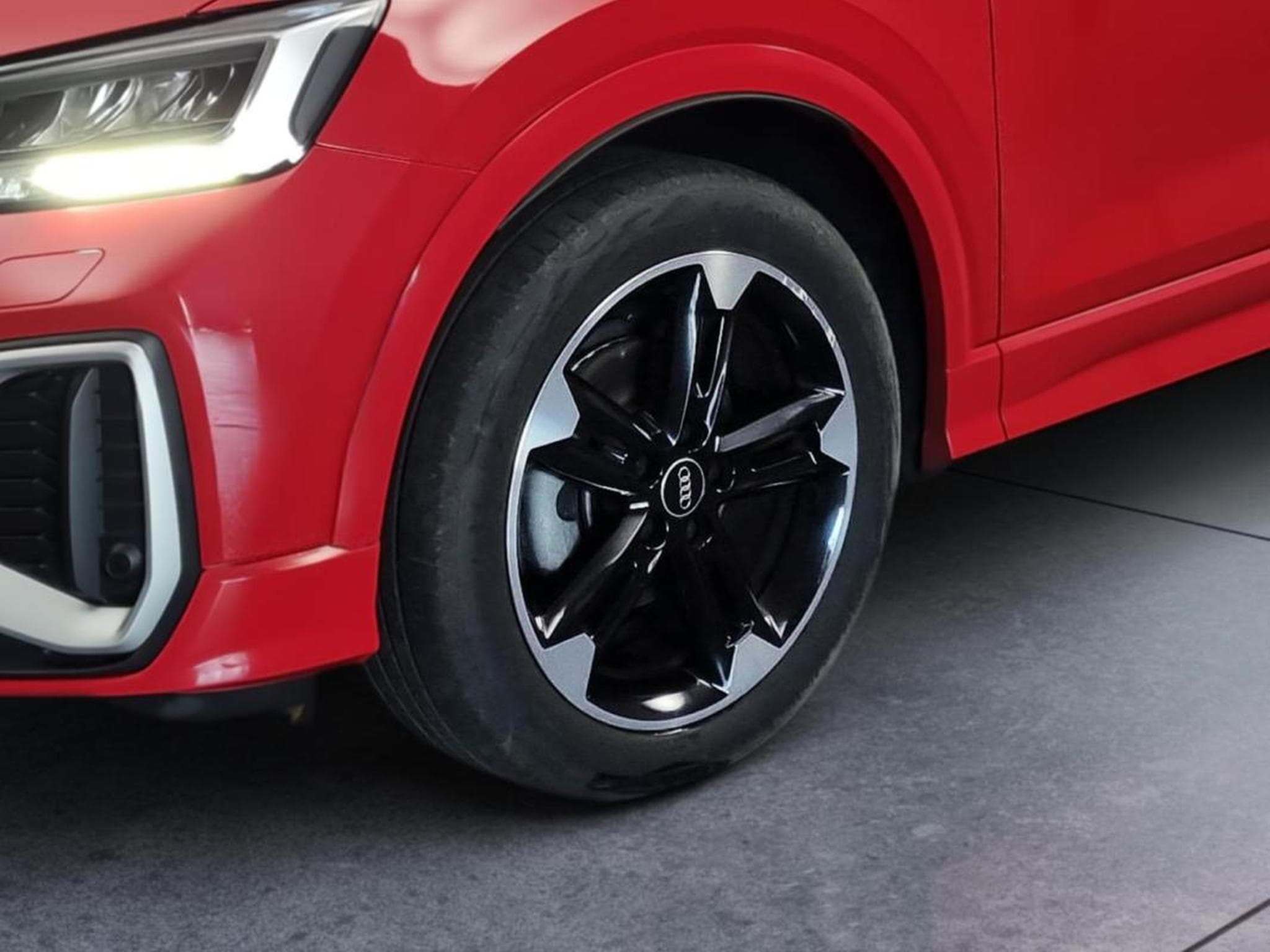 Audi Q2 30 TFSI 116ch S-Line (2024) - Photo 7