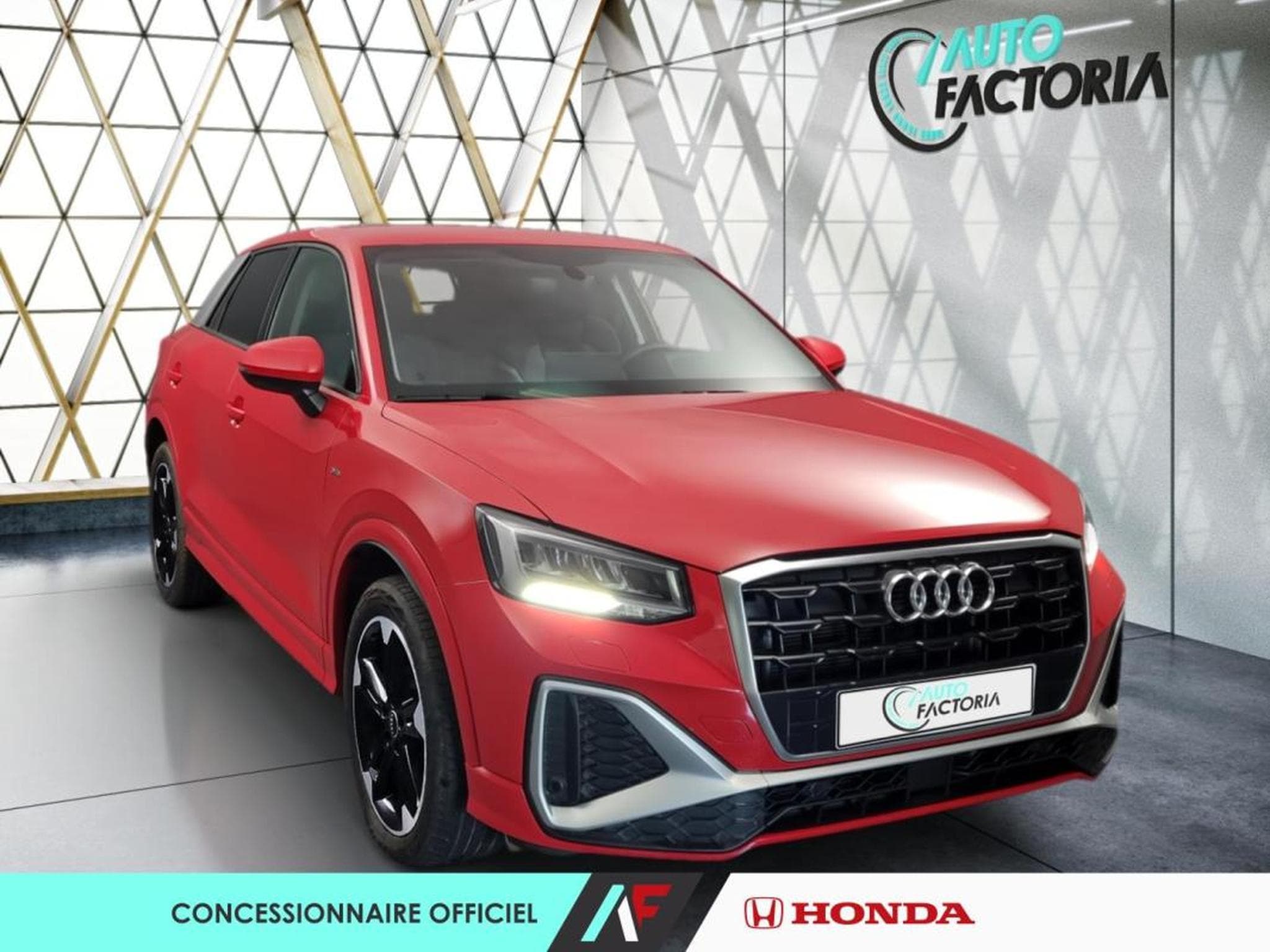 Audi Q2 30 TFSI 116ch S-Line (2024) - Photo 6