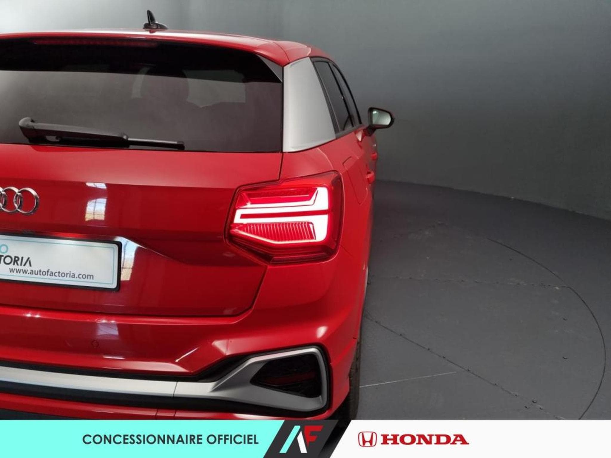Audi Q2 30 TFSI 116ch S-Line (2024) - Photo 4