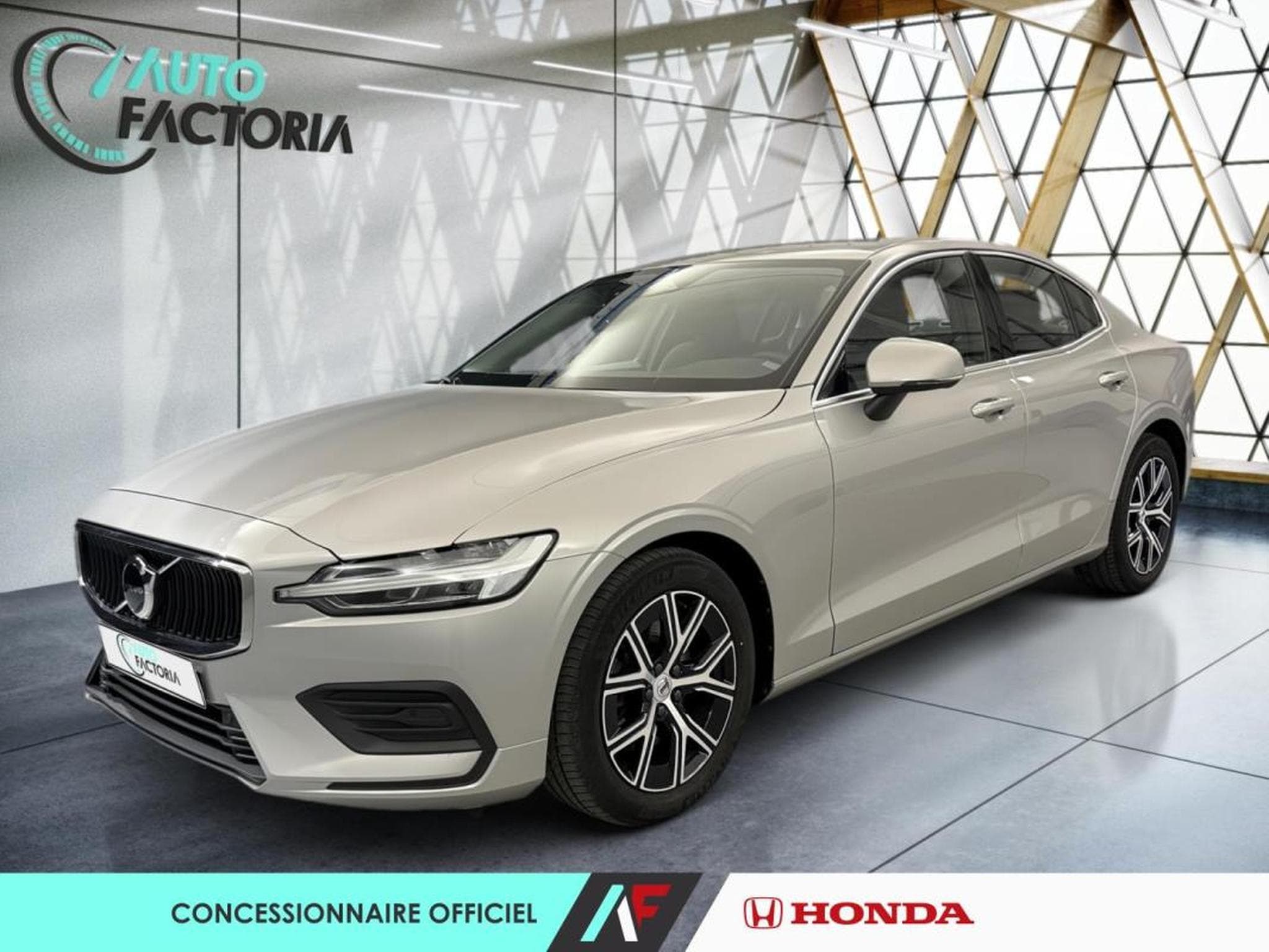 Volvo S60 -49% 2.0 MHEV 197ch Core (2024) - Photo 1
