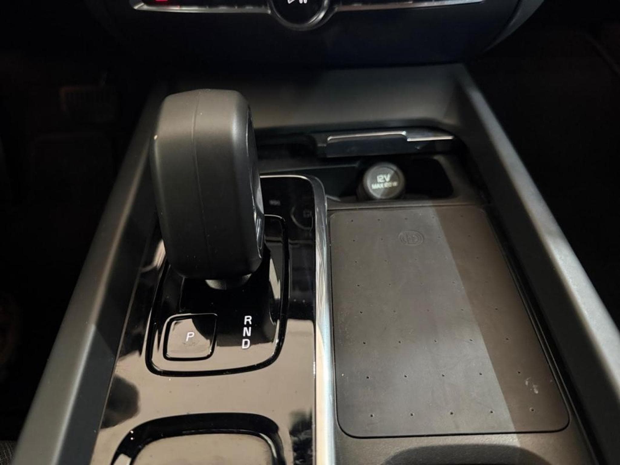 Volvo S60 -49% 2.0 MHEV 197ch Core (2024) - Photo 17