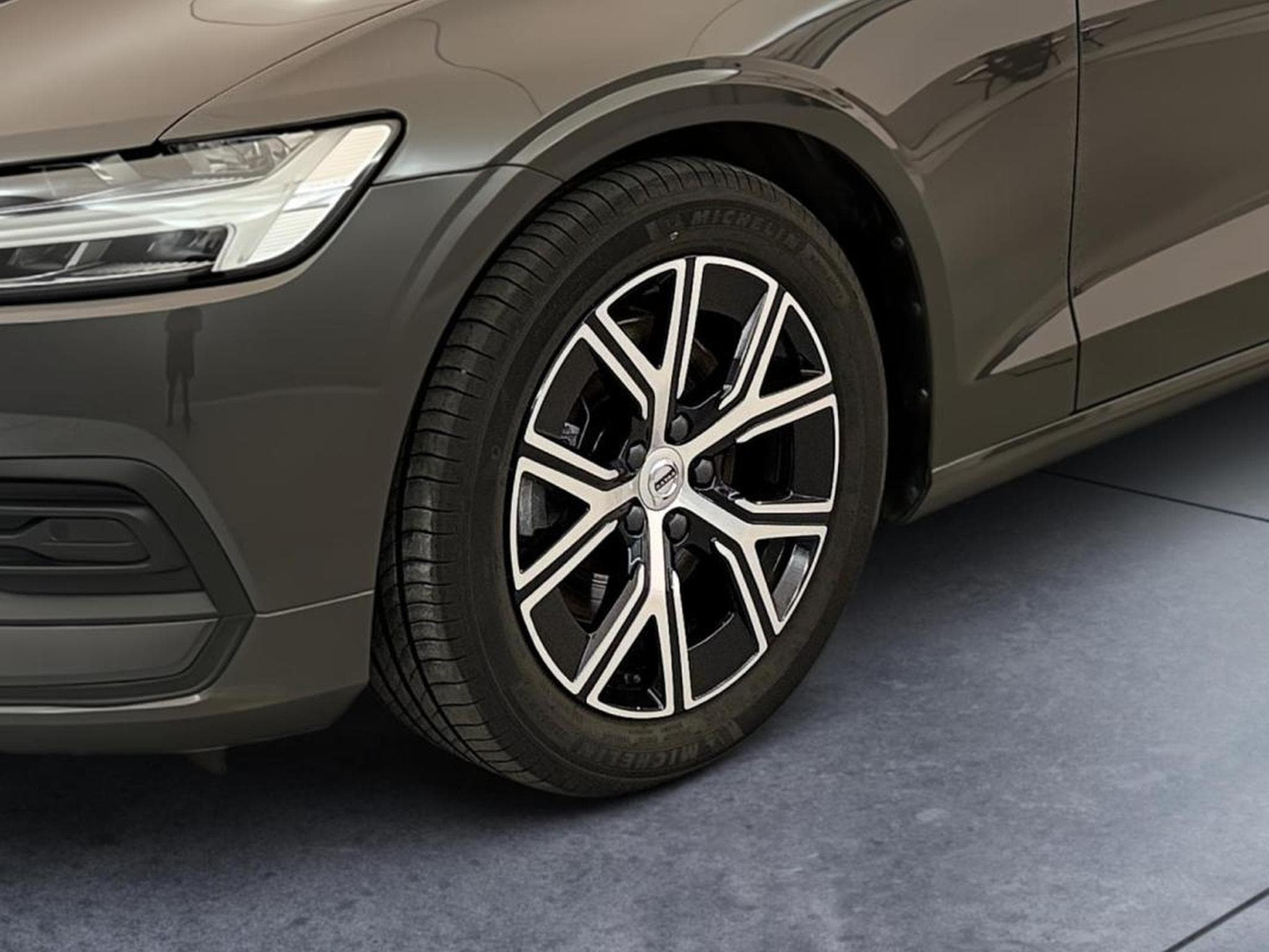 Volvo S60 -49% 2.0 MHEV 197ch Core (2024) - Photo 6