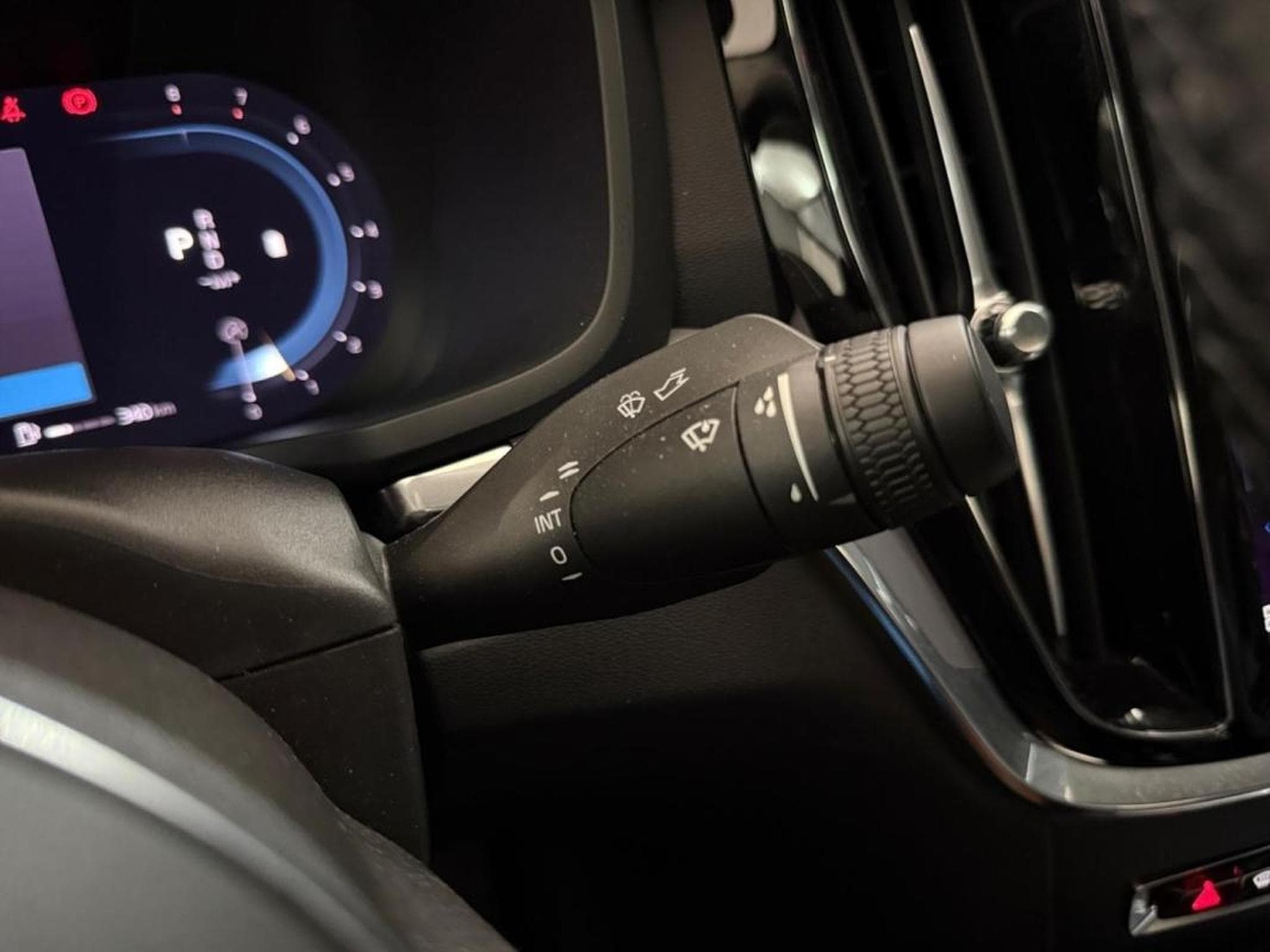 Volvo S60 -49% 2.0 MHEV 197ch Core (2024) - Photo 14