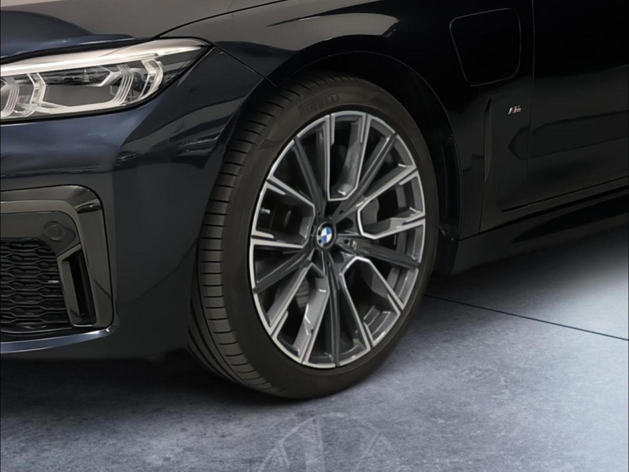 BMW Série 7 -59% 745eA 394ch M Sport (2021) - Foto 8