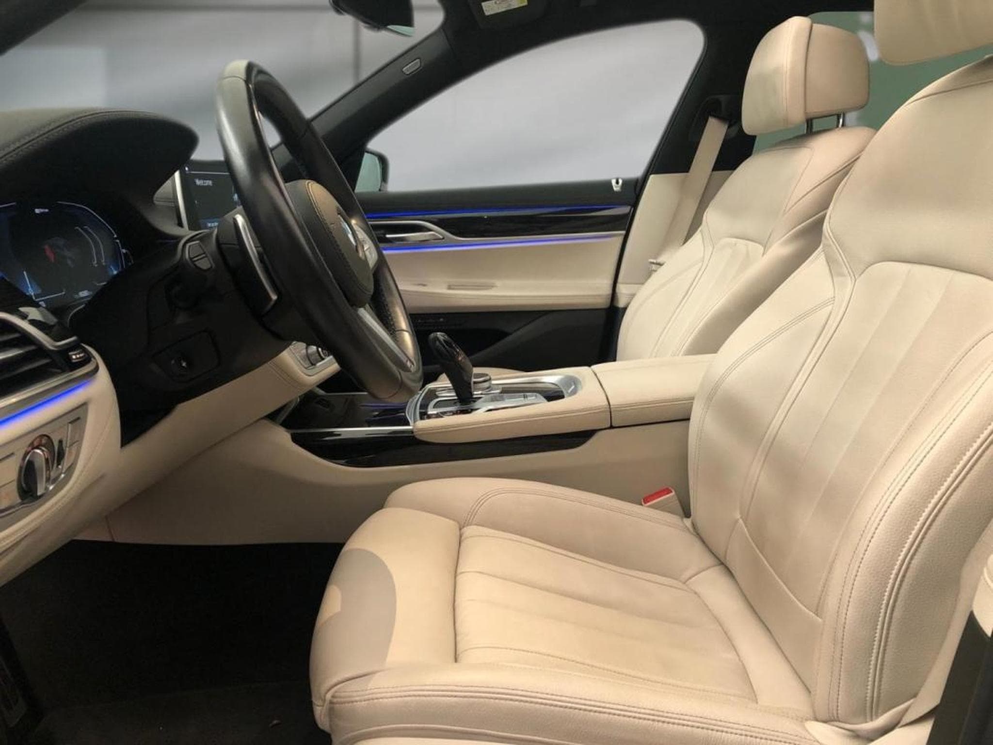 BMW Série 7 -59% 745eA 394ch M Sport (2021) - Foto 10