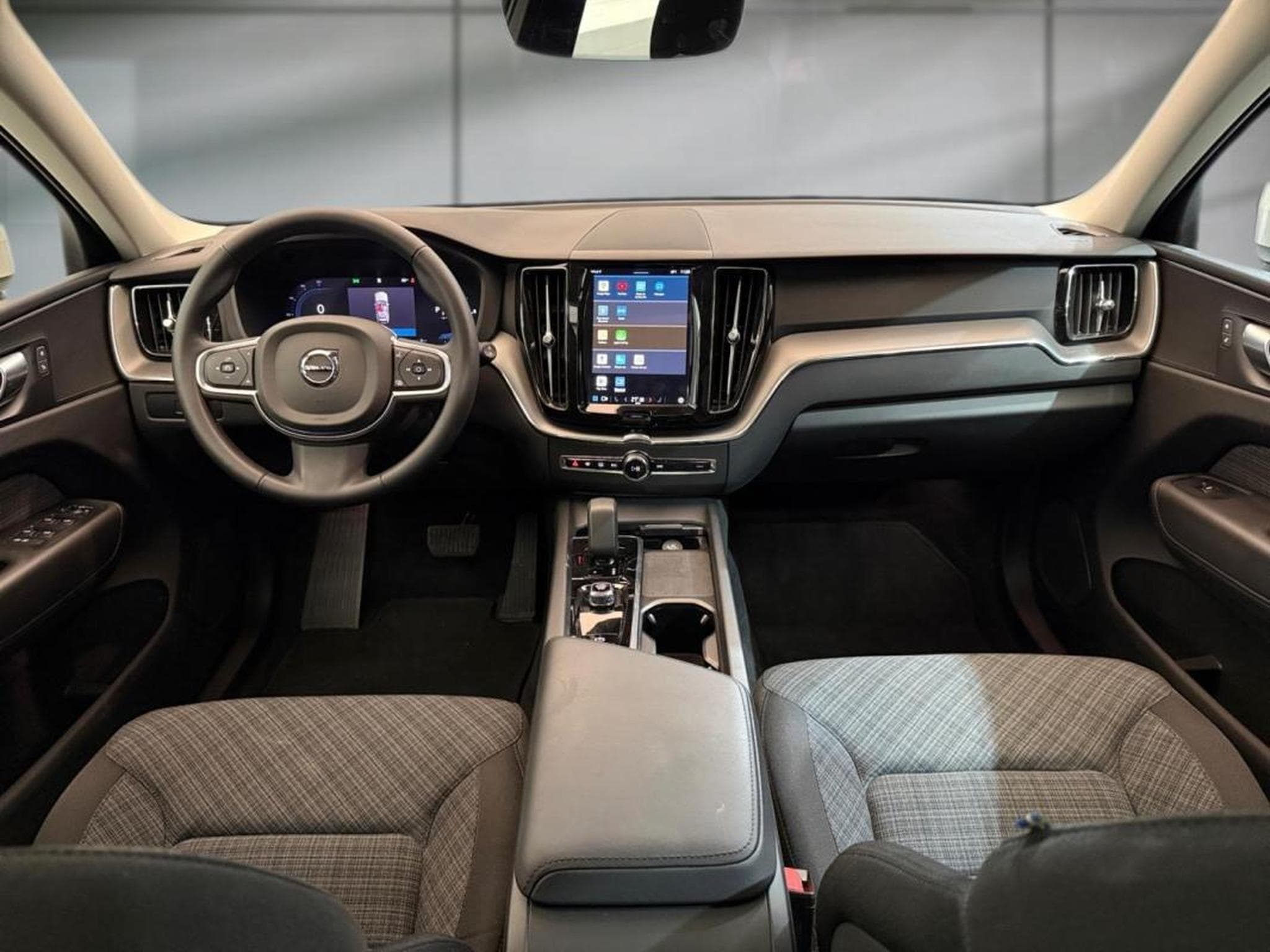 Volvo XC60 -55% T6 Hybride Rechargeable 253 + 145ch Core Bright 8 AWD (2024) - Photo 7