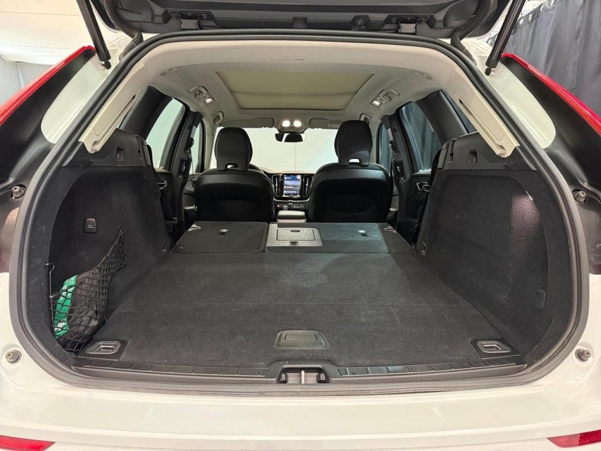 Volvo XC60 -55% T6 Hybride Rechargeable 253 + 145ch Core Bright 8 AWD (2024) - Photo 18