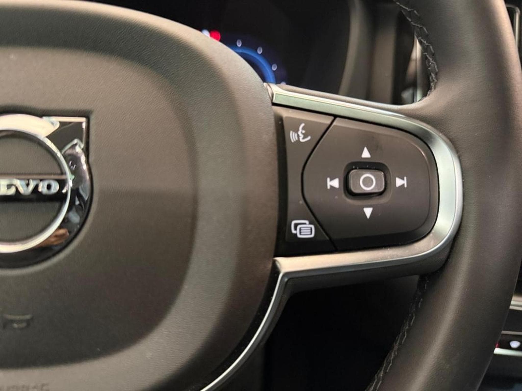 Volvo XC60 -55% T6 Hybride Rechargeable 253 + 145ch Core Bright 8 AWD (2024) - Photo 16