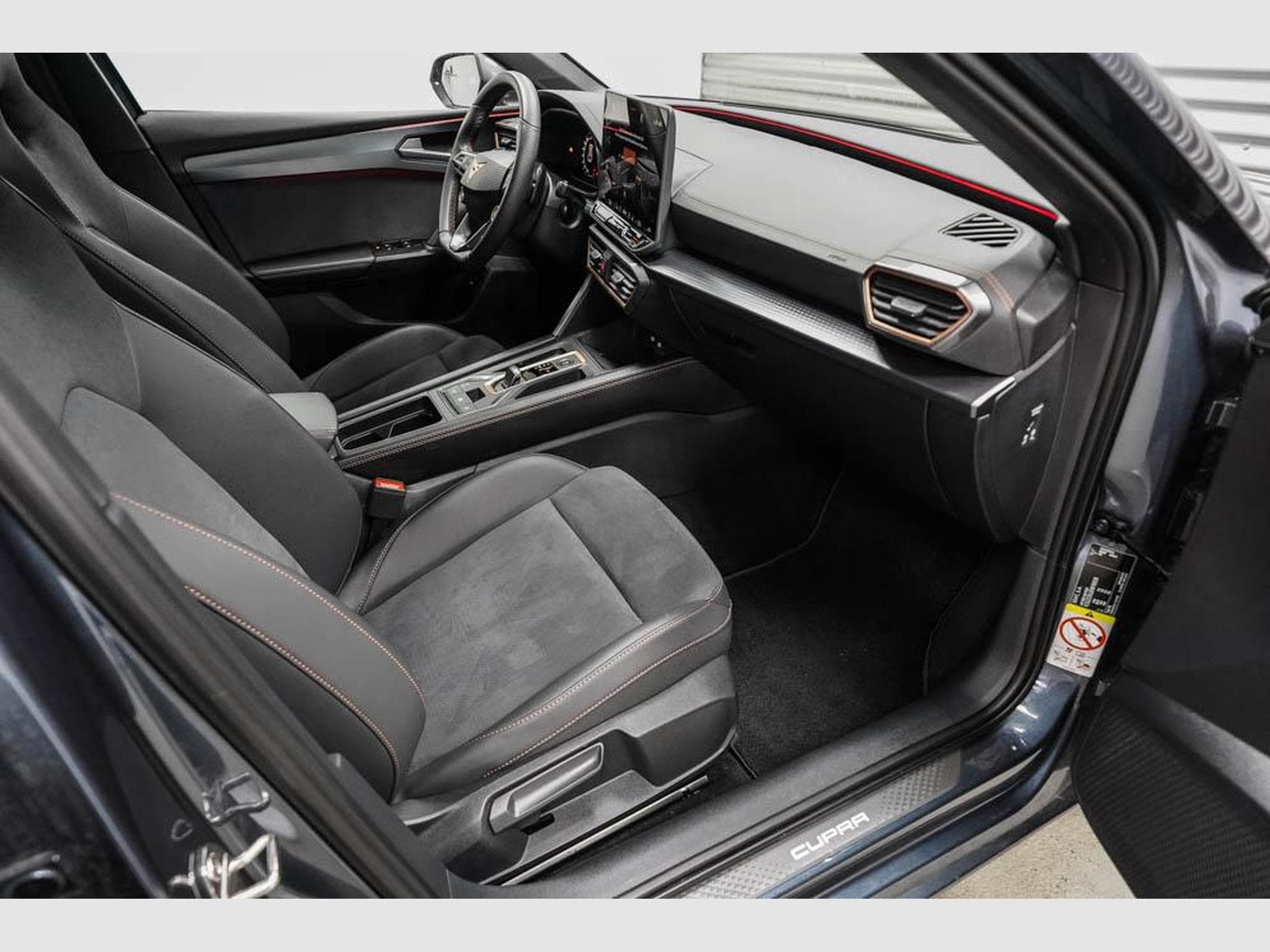 Cupra Leon ST 2,0 TSI (2025) - Foto 21