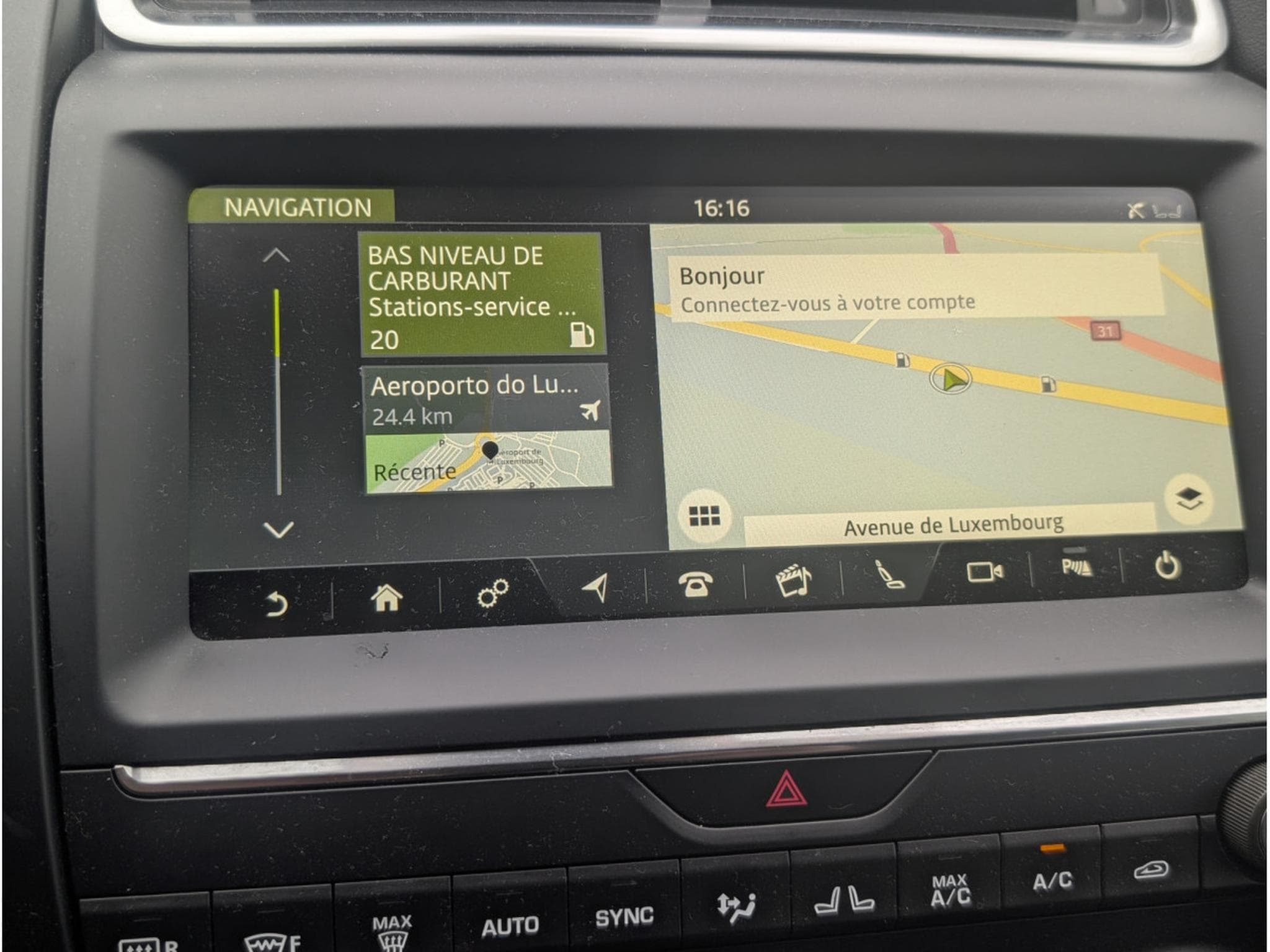 Jaguar E-Pace R-DINAMIC  BOITE AUTO 2.0D * GARANTIE 24 MOIS SOUS CONDITION (2021) - Photo 12