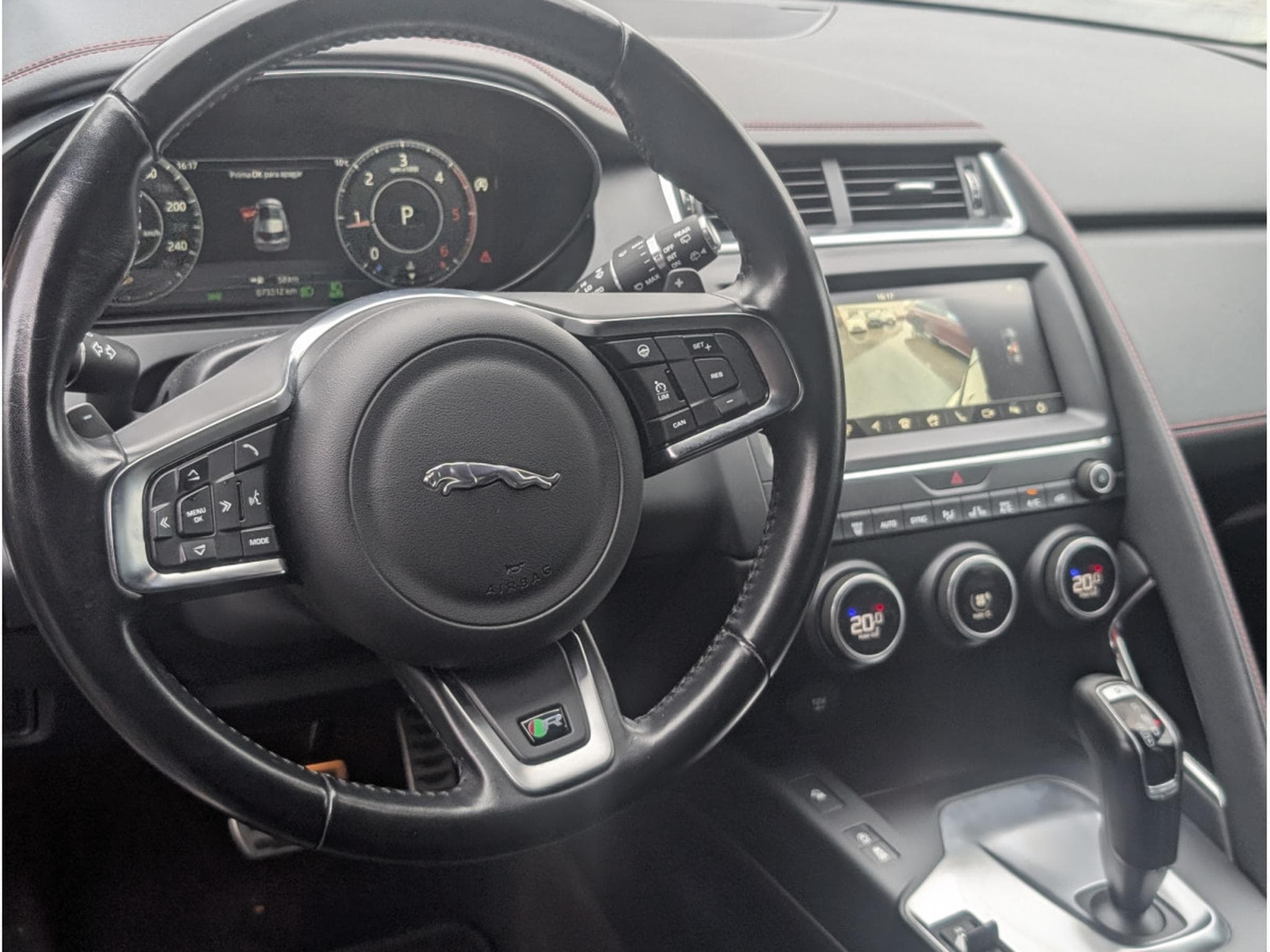 Jaguar E-Pace R-DINAMIC  BOITE AUTO 2.0D * GARANTIE 24 MOIS SOUS CONDITION (2021) - Photo 19