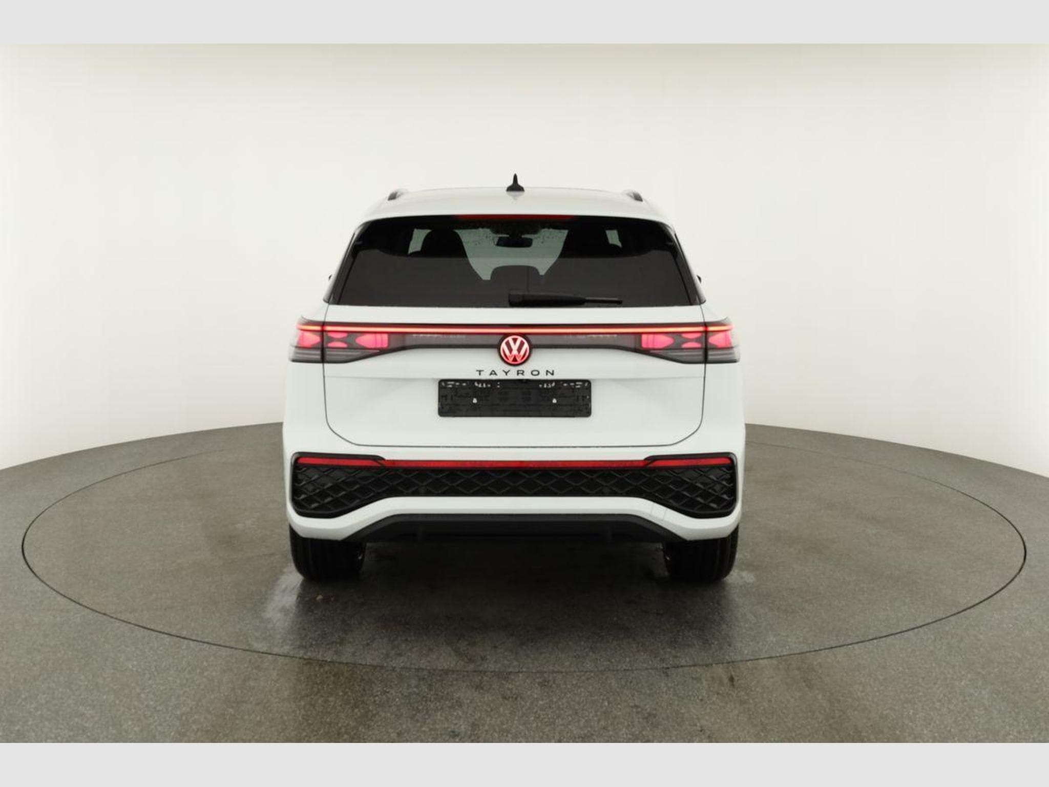 VW Tayron 1.5 TSI eHybrid 150 kW R-Line (2025) - Photo 17