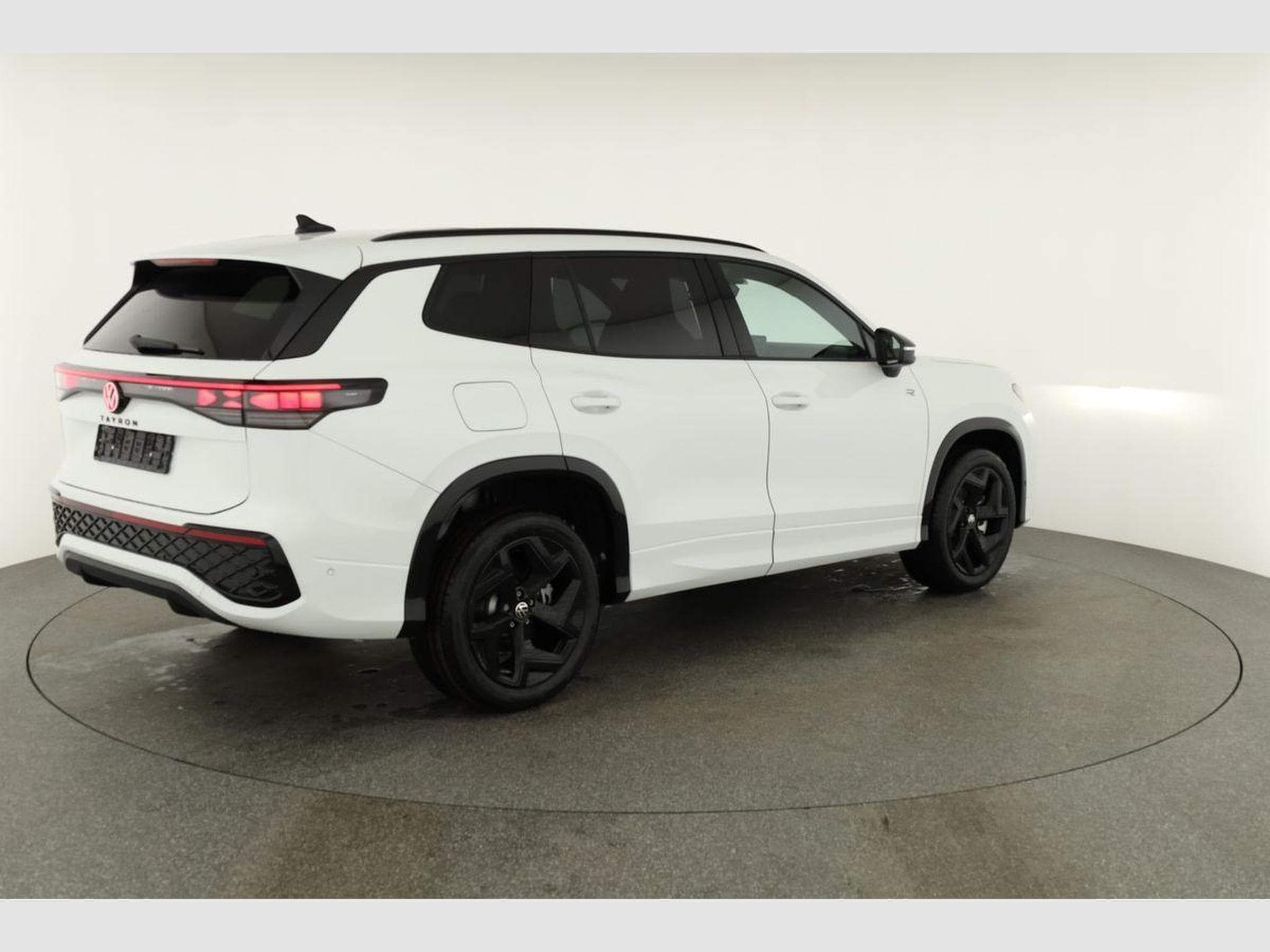 VW Tayron 1.5 TSI eHybrid 150 kW R-Line (2025) - Photo 20
