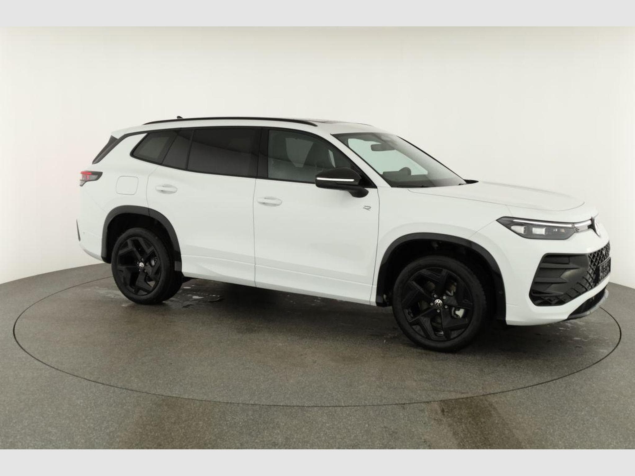 VW Tayron 1.5 TSI eHybrid 150 kW R-Line (2025) - Photo 25