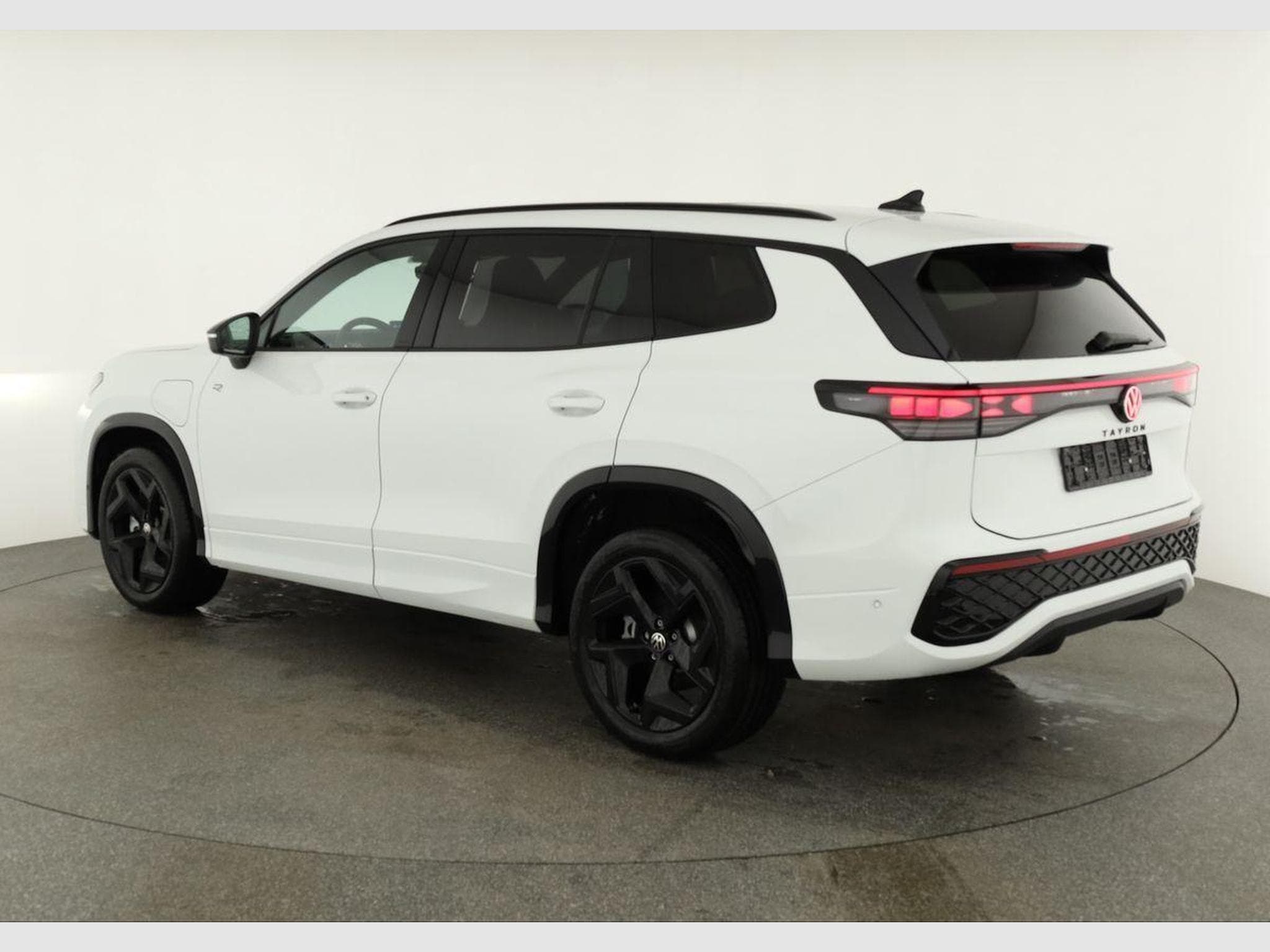 VW Tayron 1.5 TSI eHybrid 150 kW R-Line (2025) - Photo 3