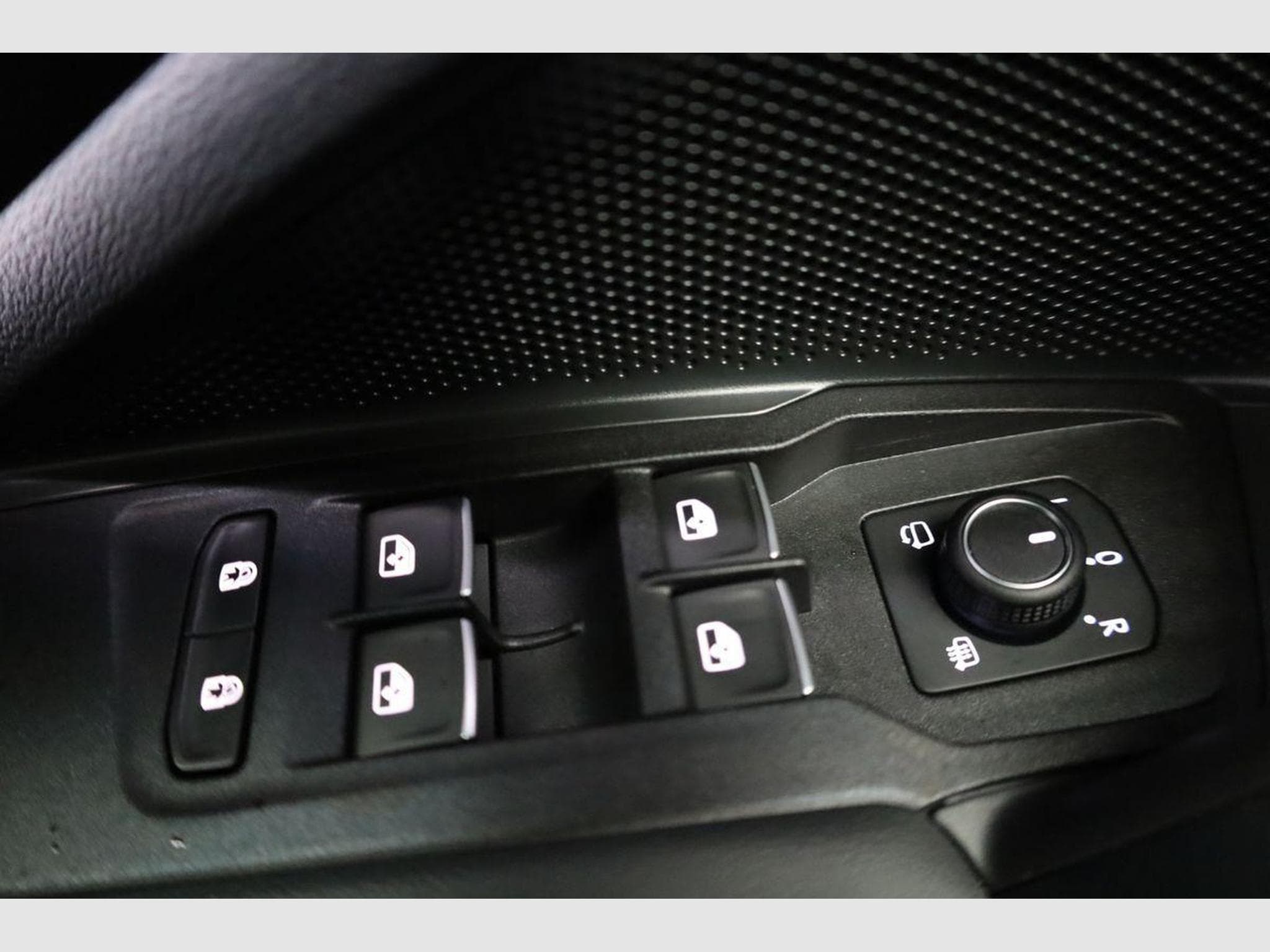 VW Tayron 1.5 TSI eHybrid 150 kW R-Line (2025) - Photo 7