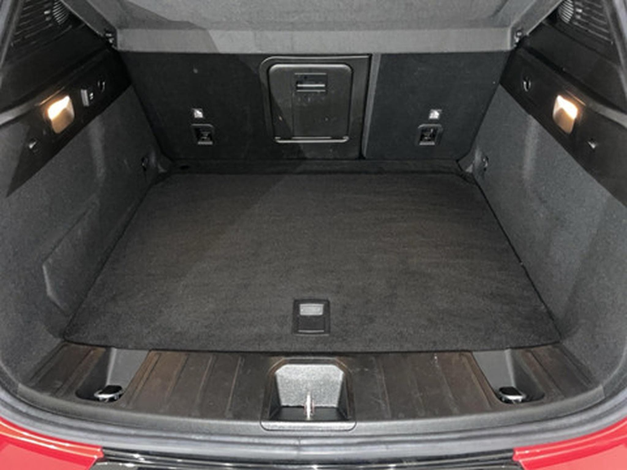 Alfa-Romeo Tonale 1.5 VGT Hybrid 118kW (2023) - Foto 12