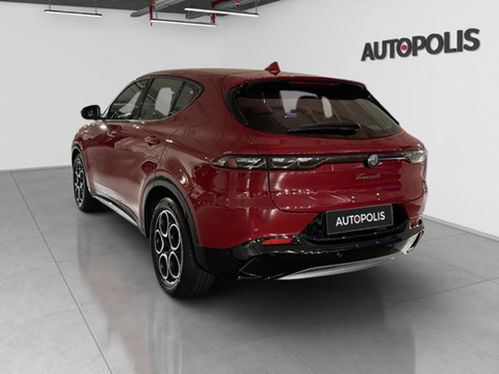 Alfa-Romeo Tonale 1.5 VGT Hybrid 118kW (2023) - Foto 19