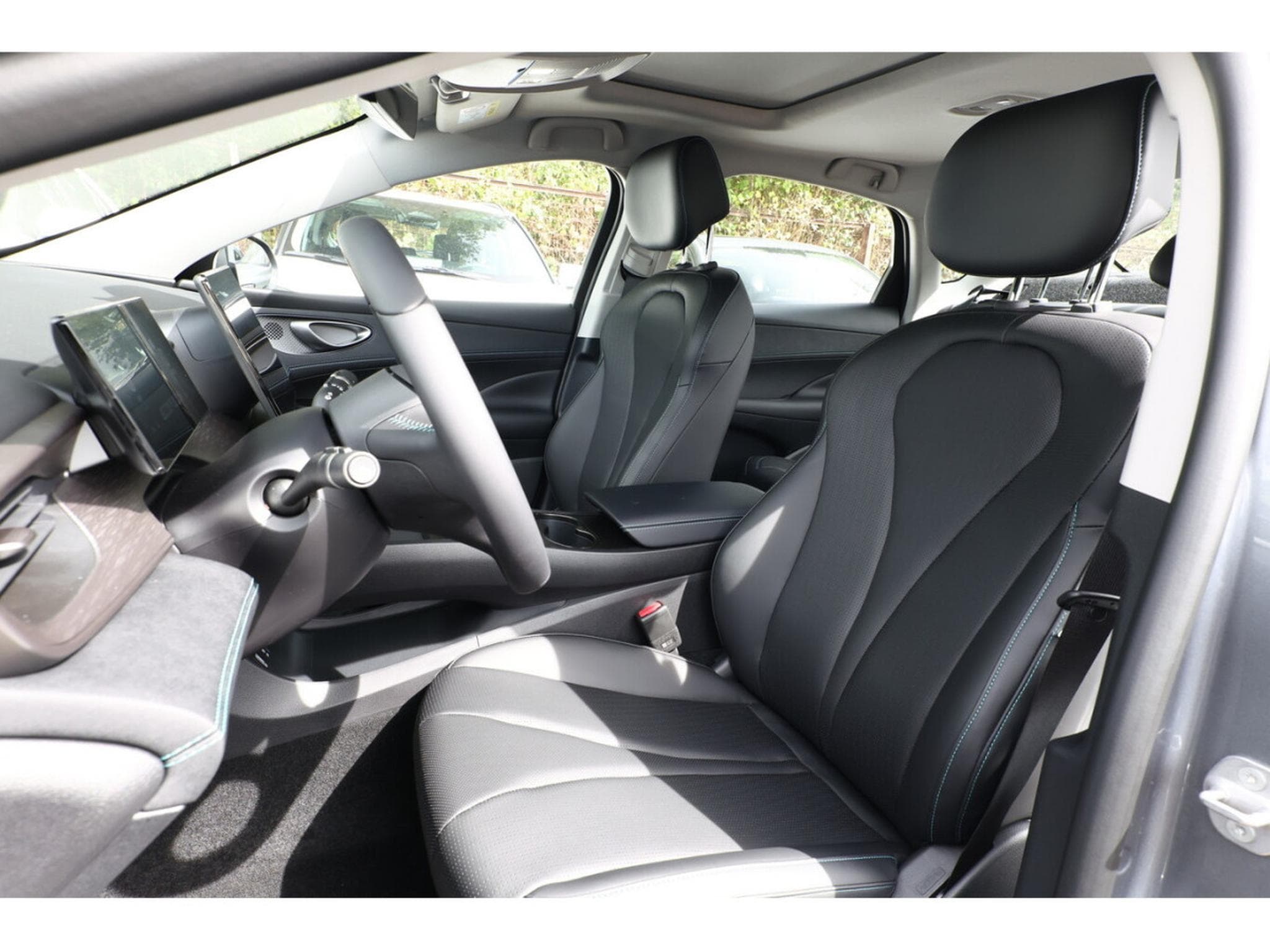 BYD Seal 5 1.5 PHEV 212 Automatique Design (2026) - Photo 6