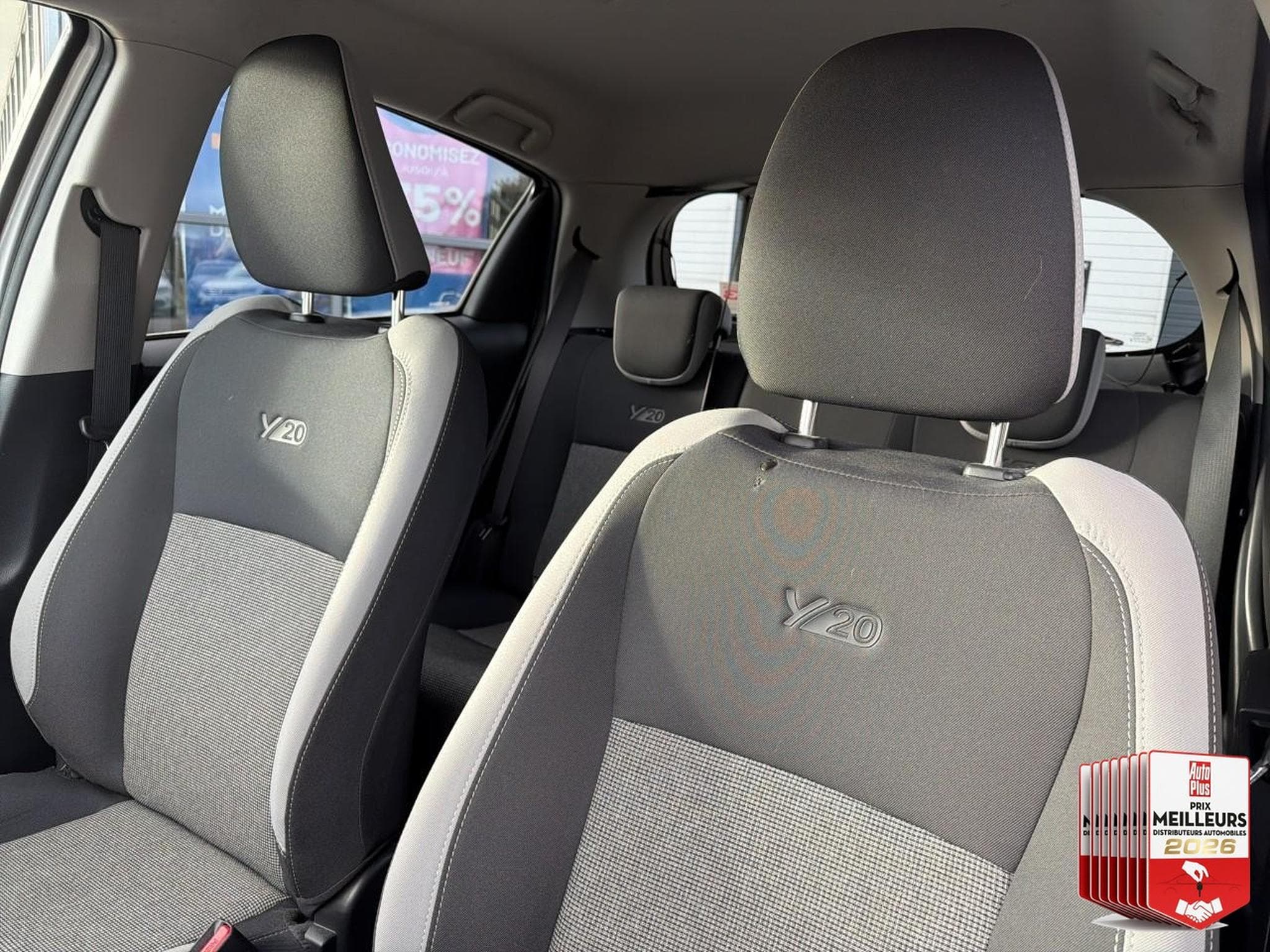 Toyota YARIS 110 VVT-I DESIGN 5P (2019) - Photo 18