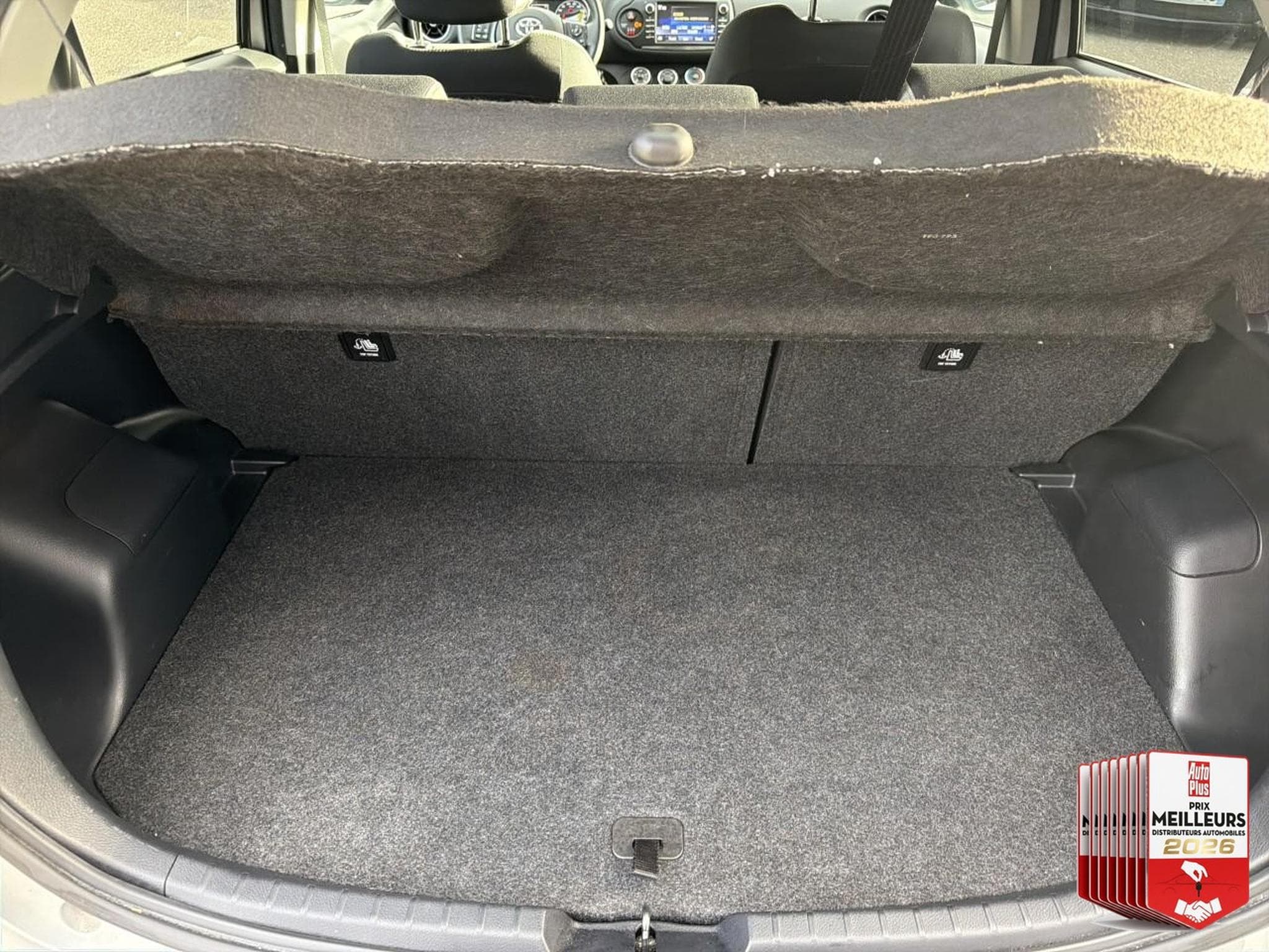Toyota YARIS 110 VVT-I DESIGN 5P (2019) - Photo 21