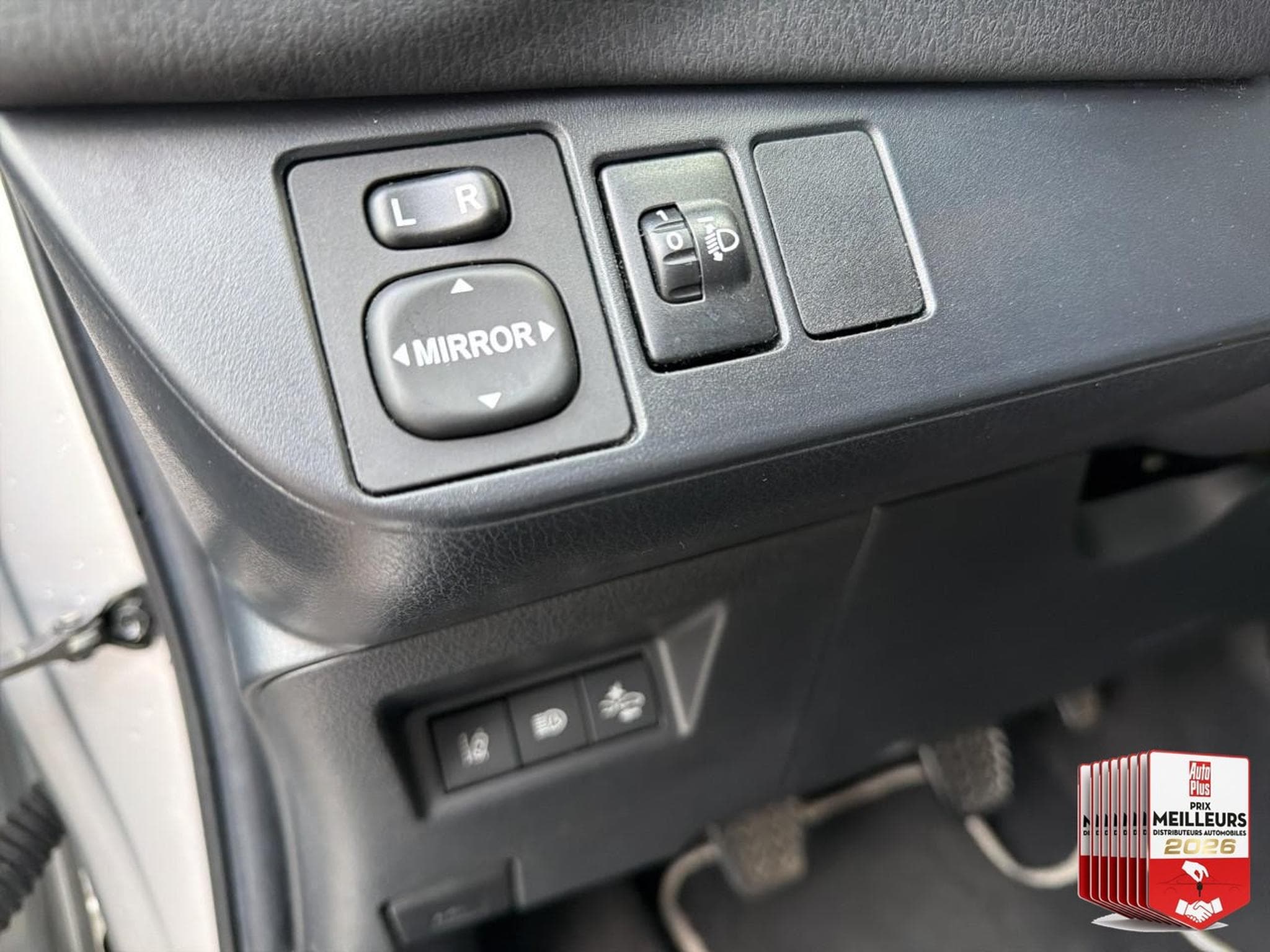 Toyota YARIS 110 VVT-I DESIGN 5P (2019) - Photo 28