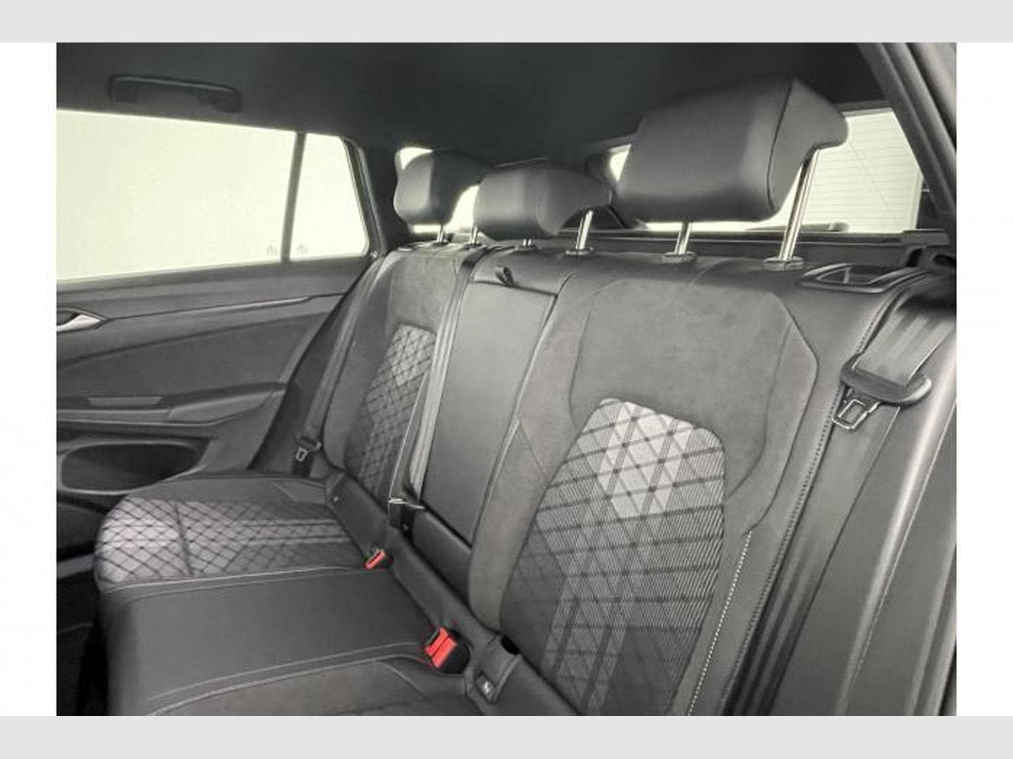 VW Golf Variant R-Line Edition (2026) - Foto 13