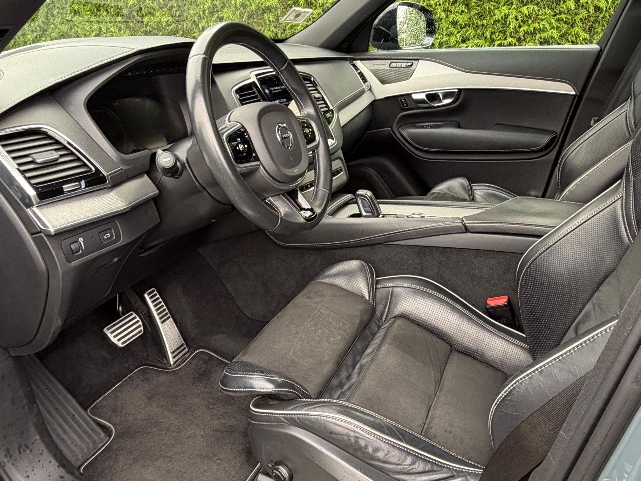 Volvo XC90 B5 AWD R-Design 7pl | Four-C Air | Pano (2019) - Photo 6
