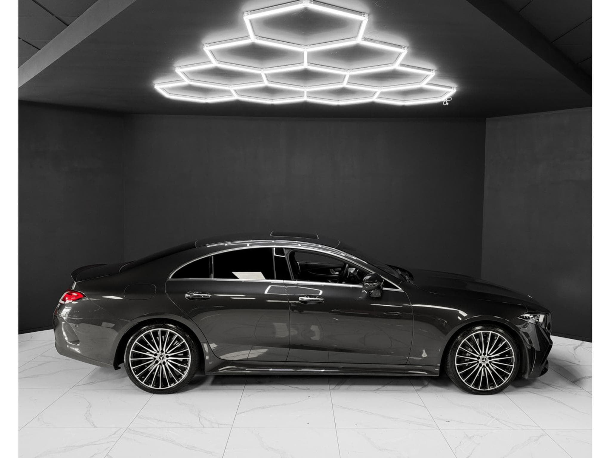 Mercedes CLS 450 4MATIC AMG LINE / 360 / BURMESTER / AIR SUSP. / HEAD-UP (2022) - Photo 6
