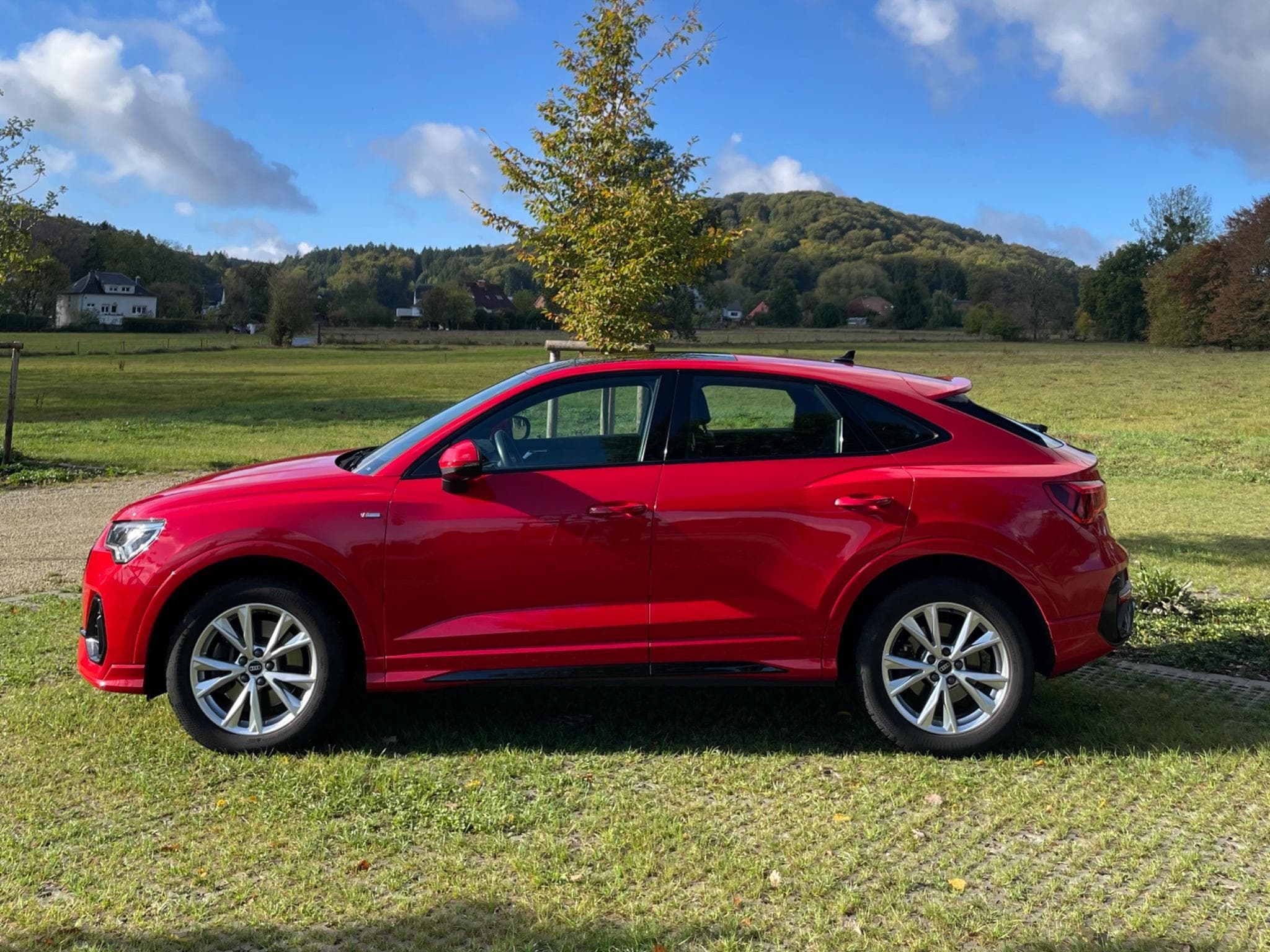 Audi Q3 Sportback 40 TFSI quattro S tronic SLine (2021) - Photo 4