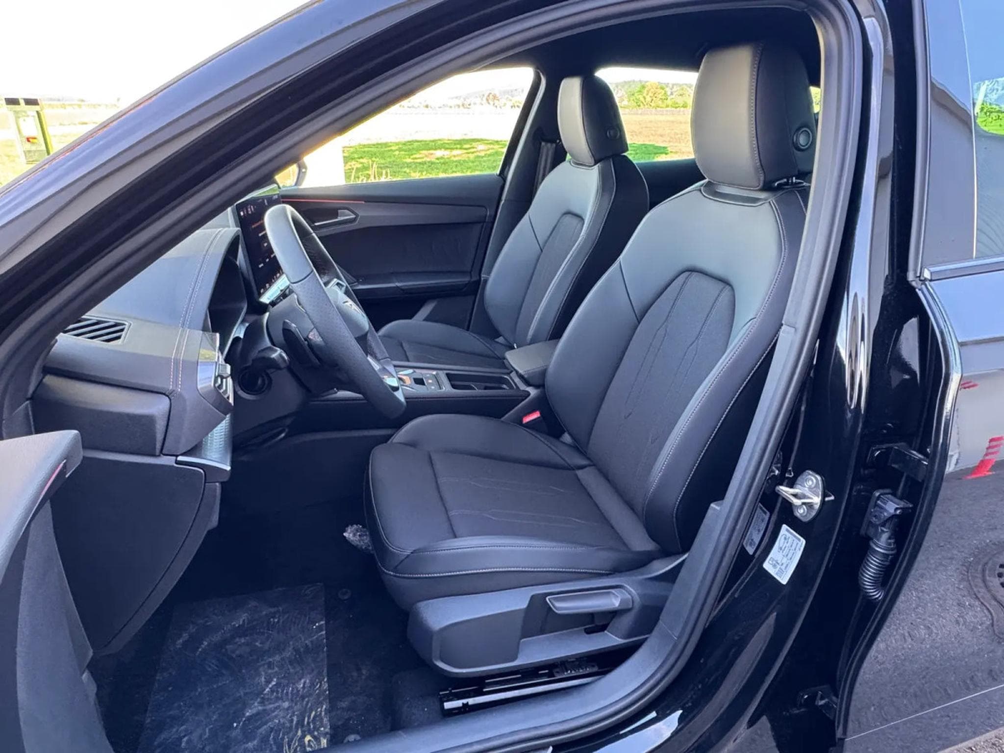 Cupra Formentor 1.5 eTSi DSG 204 (2026) - Photo 8