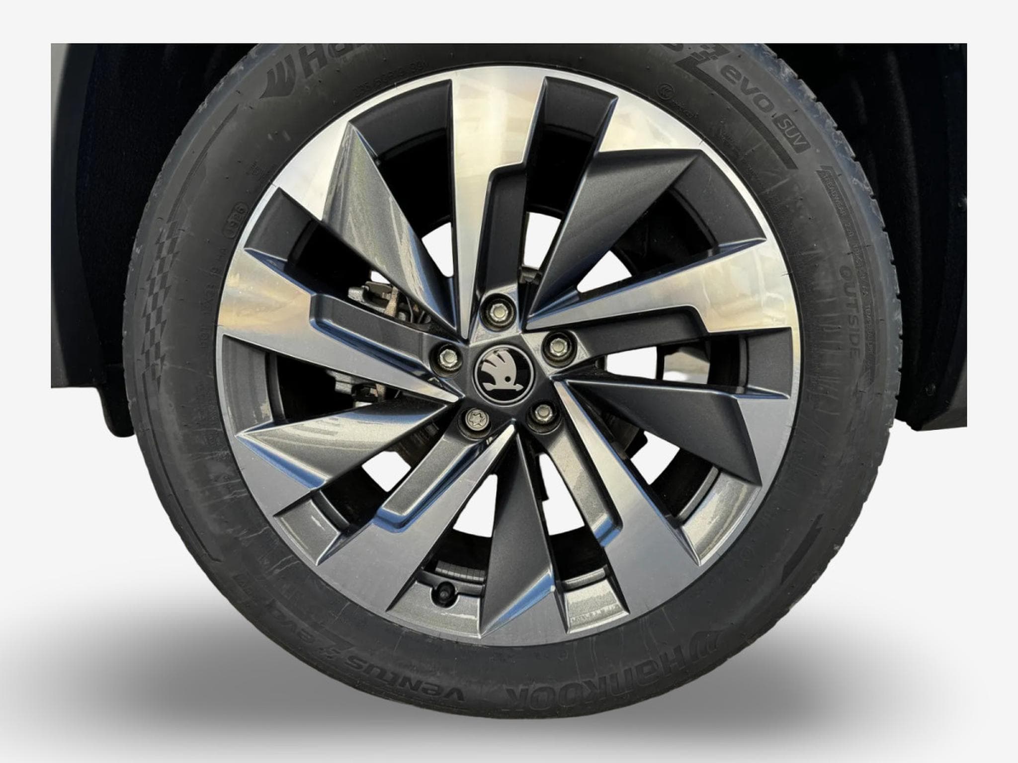 Skoda Karoq 2.0 TDI 193 DSG Selection 4x4 (2026) - Photo 3