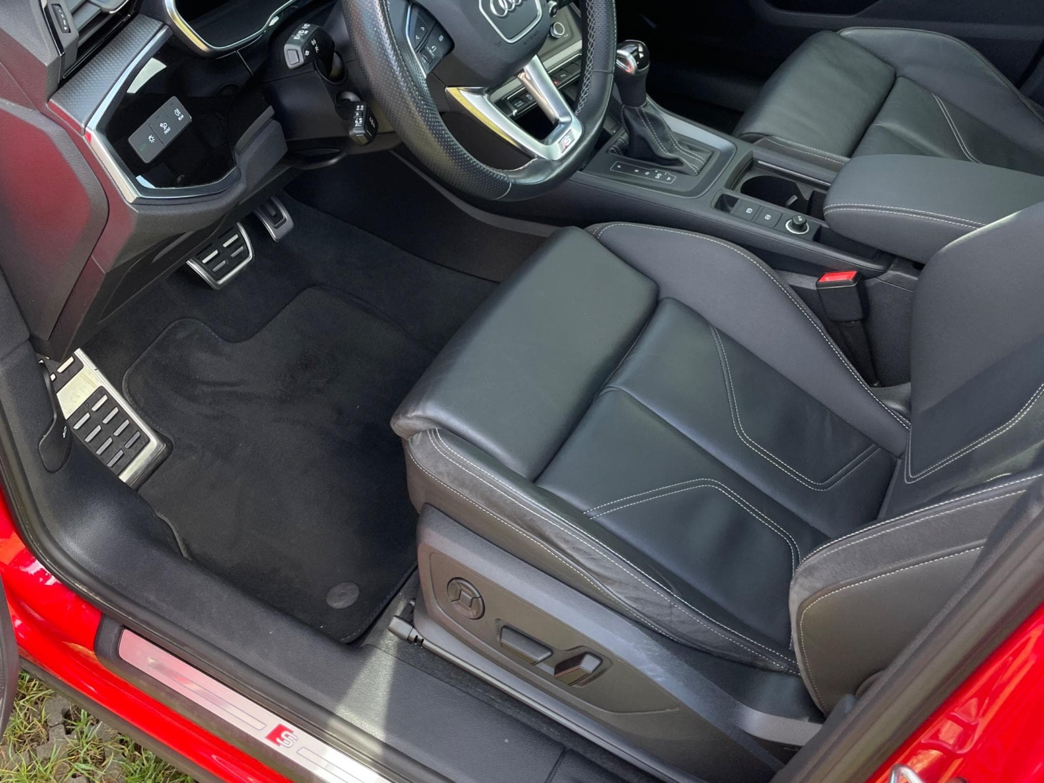Audi Q3 Sportback 40 TFSI quattro S tronic SLine (2021) - Photo 9