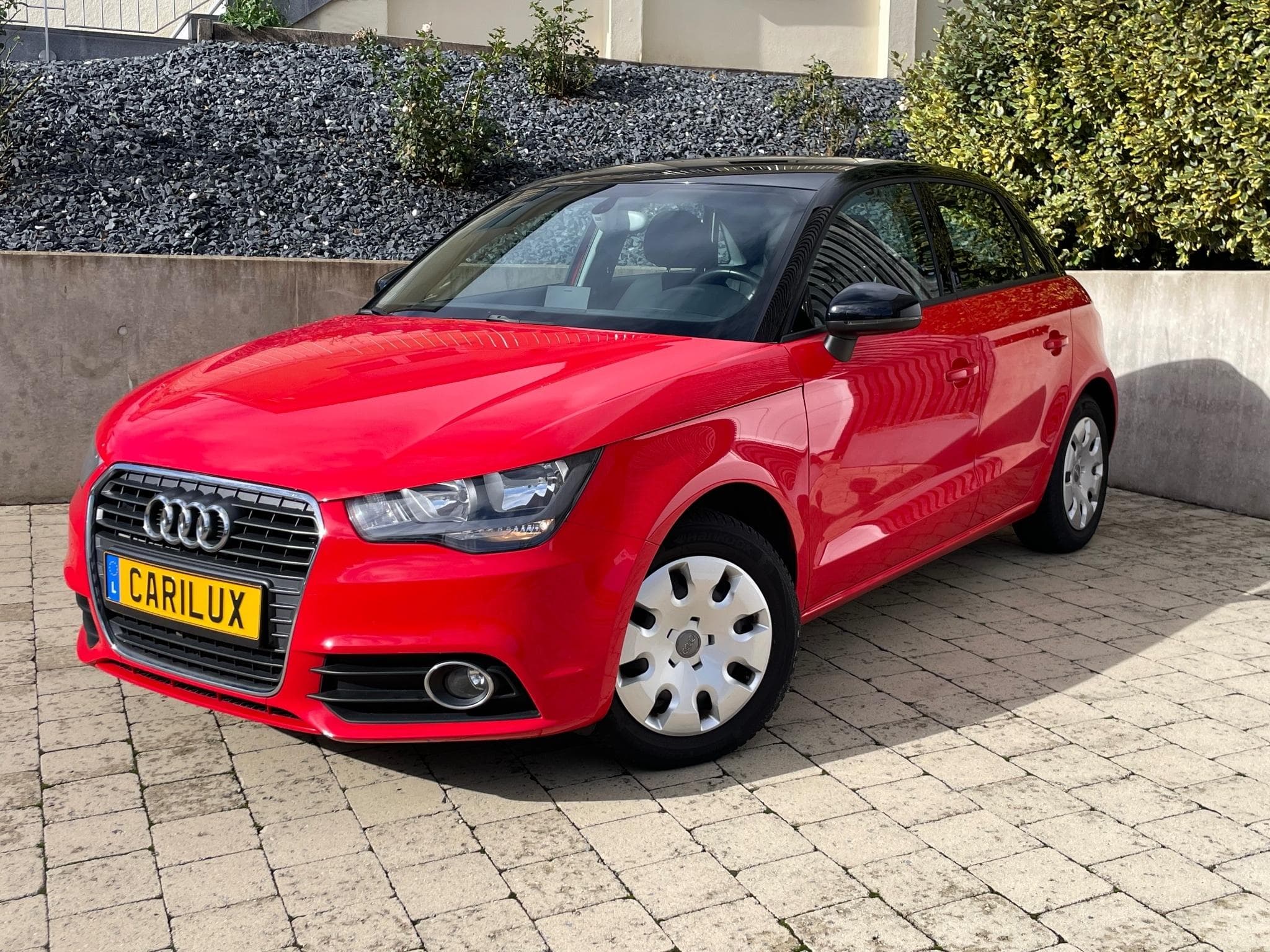 Audi A1 1.6 TDI Sportback (2013) - Photo 2