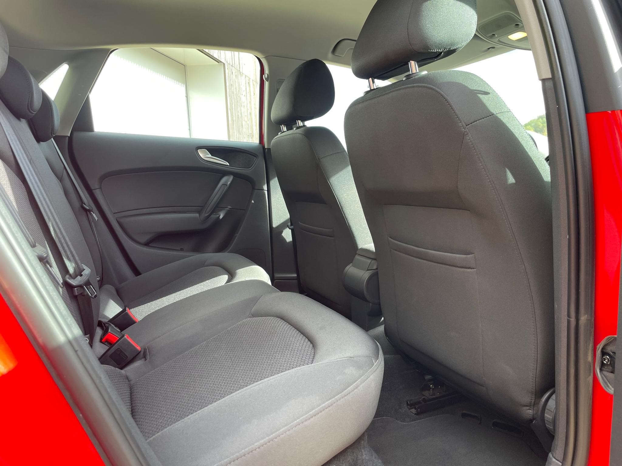 Audi A1 1.6 TDI Sportback (2013) - Photo 5