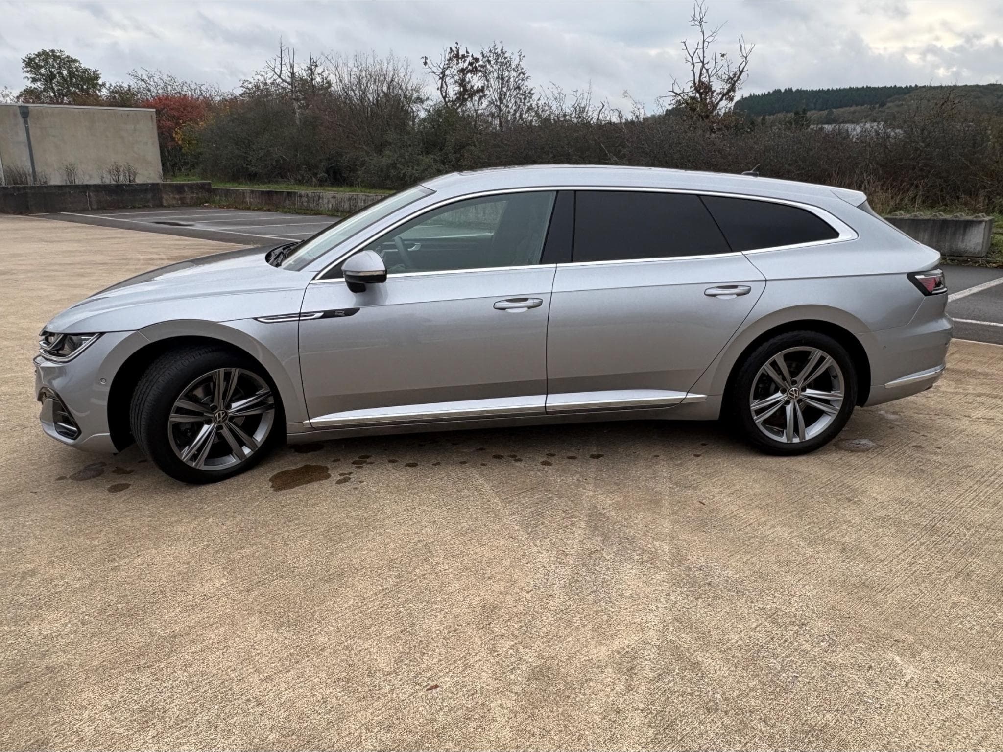 VW Arteon Shooting Brake R-Line (2022) - Foto 3