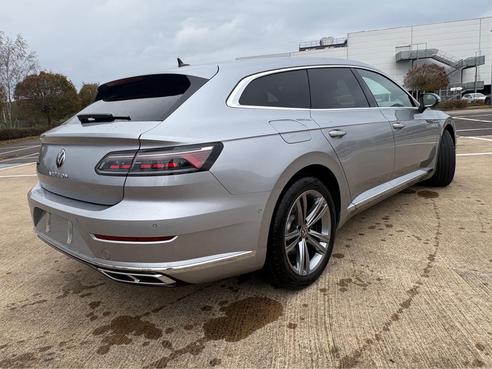 VW Arteon Shooting Brake R-Line (2022) - Foto 5
