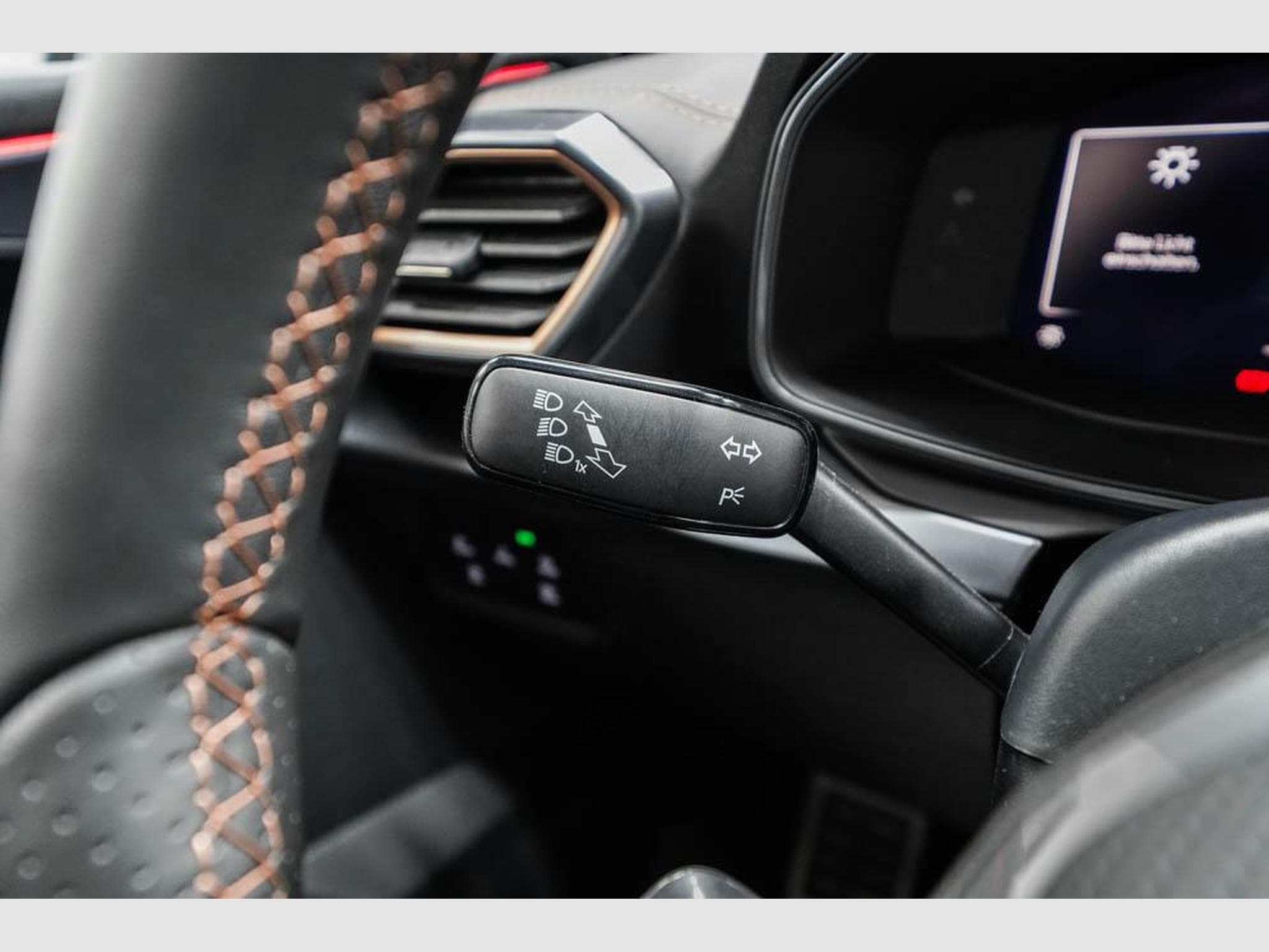 Cupra Leon ST 2,0 TSI (2025) - Photo 10