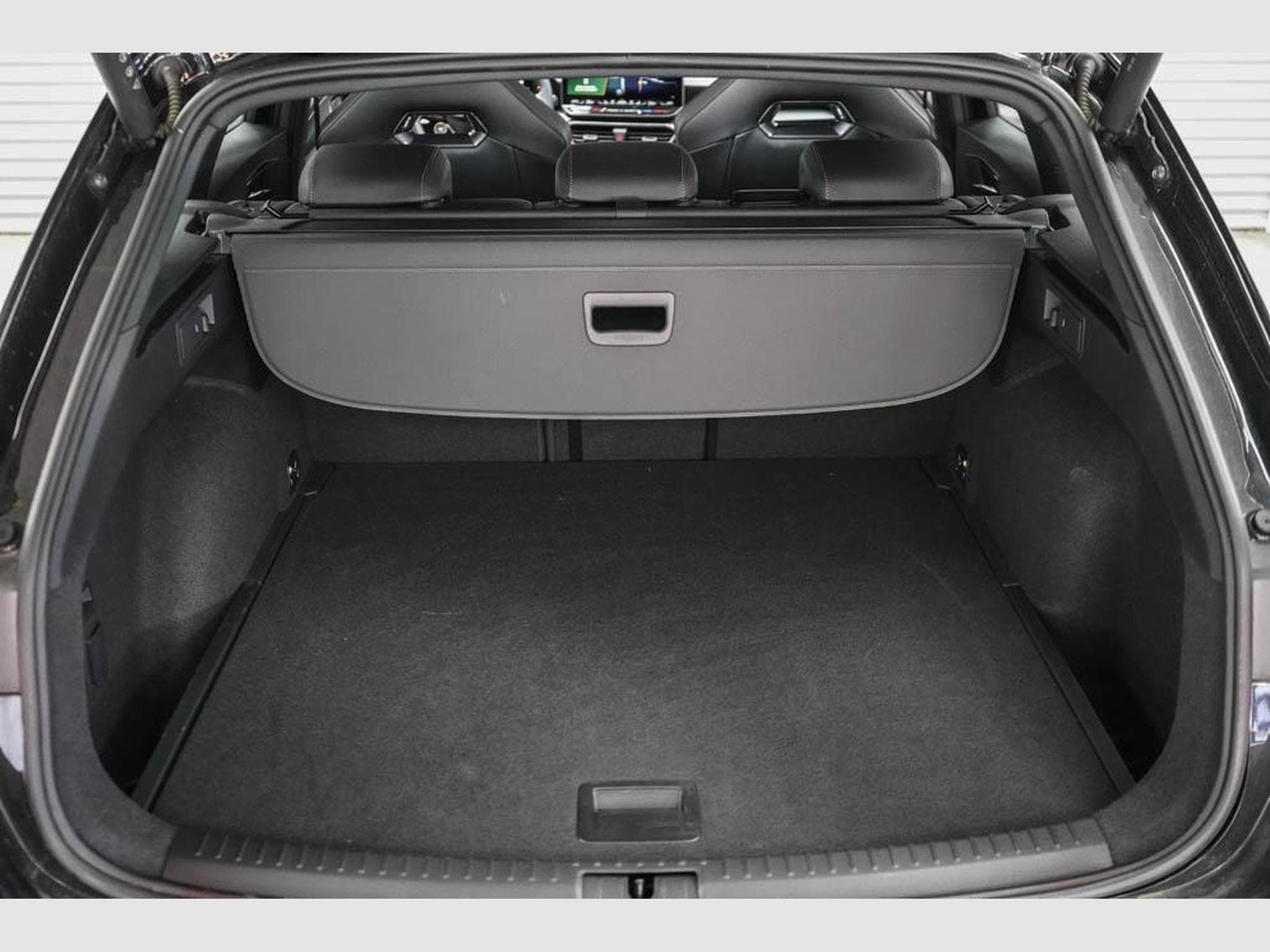 Cupra Leon ST 2,0 TSI (2025) - Photo 18